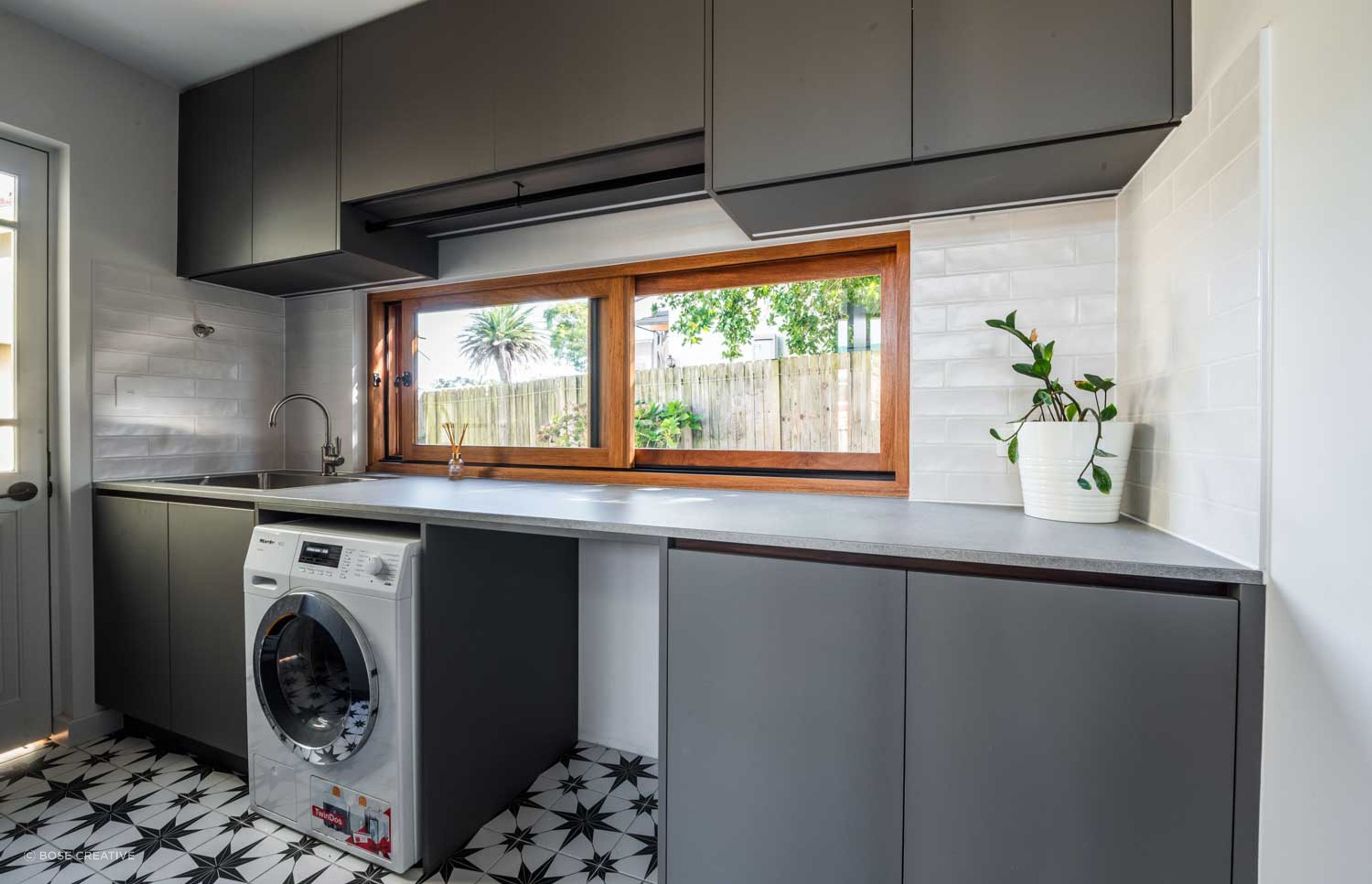 Modern-luxury-kitchen-renovation-using-Nikpol-Navurban-Quartzite-liebherr-fridge-miele-ovens-sirius-rangehoods-zip-tap-abey-sinks-047.jpg