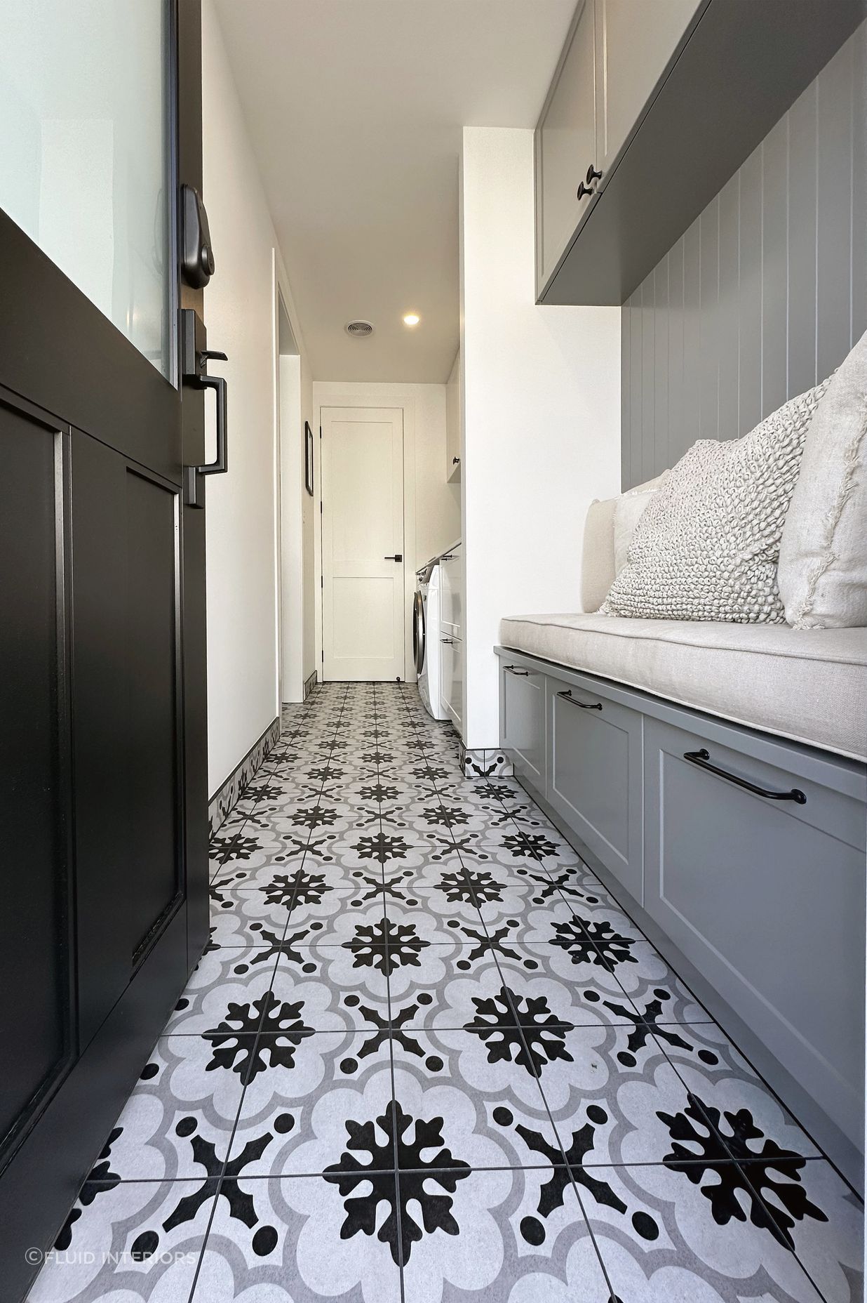 MAIN HOUSE MUDROOM/LAUNDRY