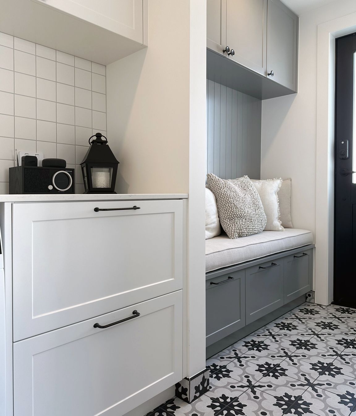 MAIN HOUSE MUDROOM/LAUNDRY