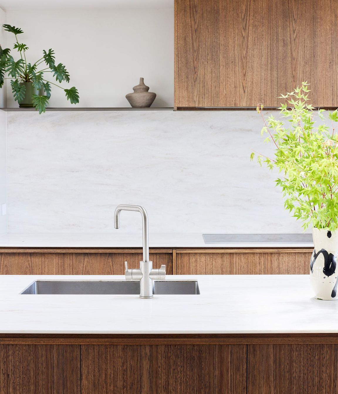 Prime Veneer, Tasmanian Blackwood - Crown Cut. Interior Design by Annique Heesen of Gezellig Interiors with design detailing by Niche Design Co. Joinery by Eastwood, Build by Thorne Group Architecture. Photography by Matt Queree