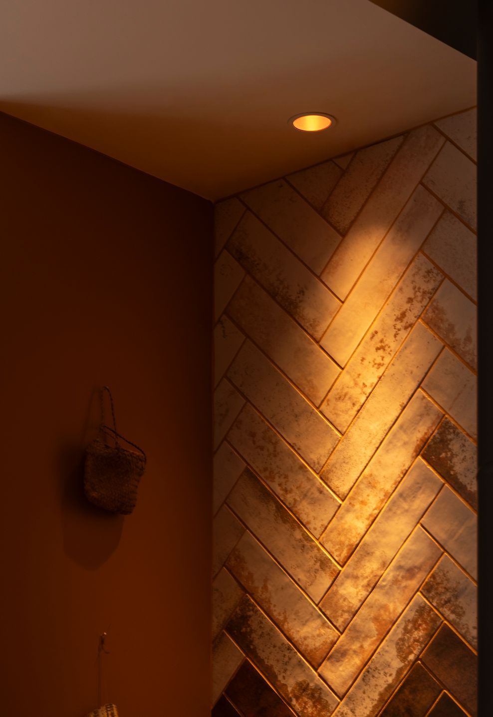 ZELA-decor-fixed-bronze-20deg-2.jpg