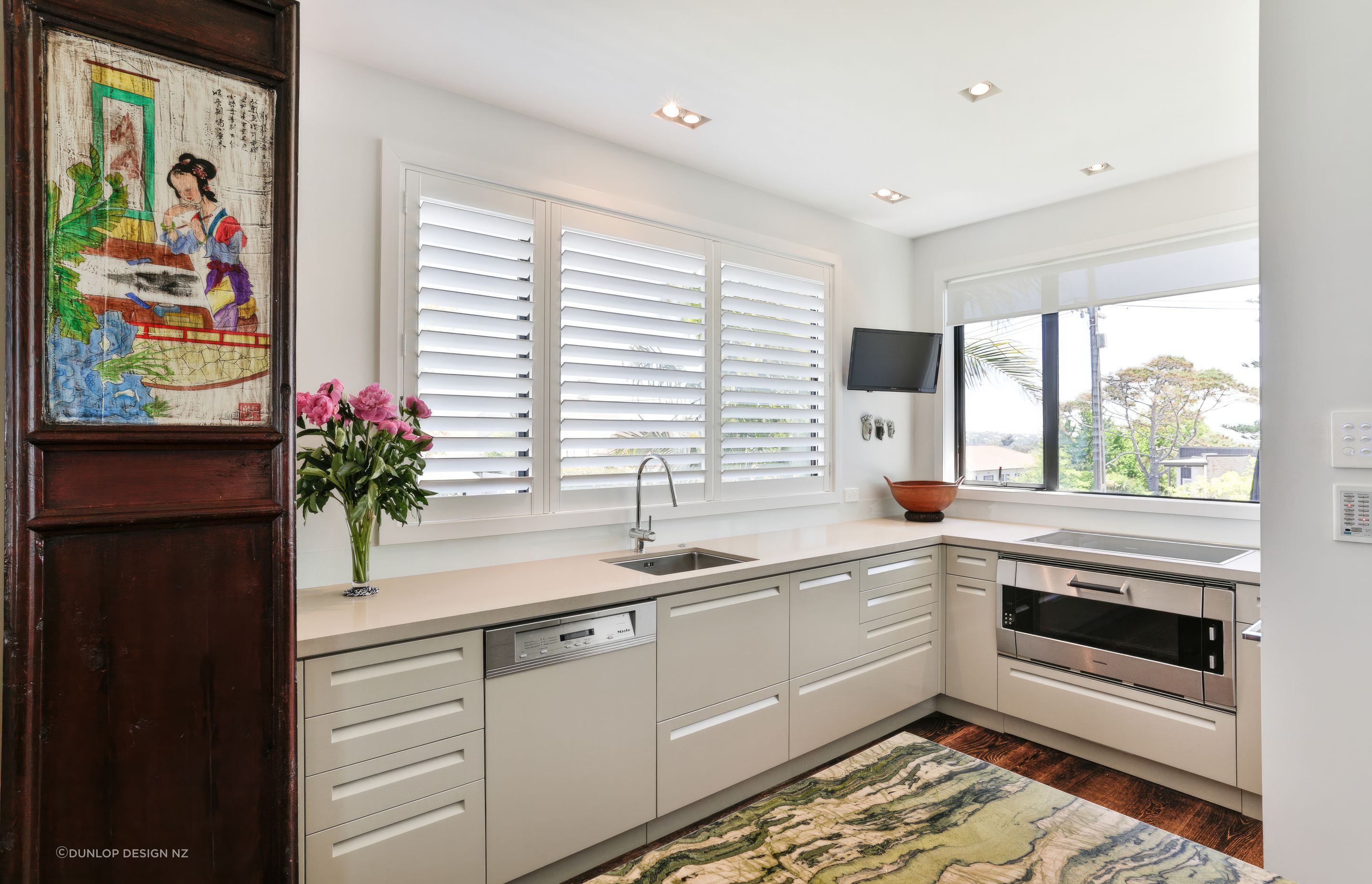 up9St-Marys-Bay-villa-kitchen-design-Jennie-Dunlop-Dunlop-Design-fix-standard-scale-150x.jpg