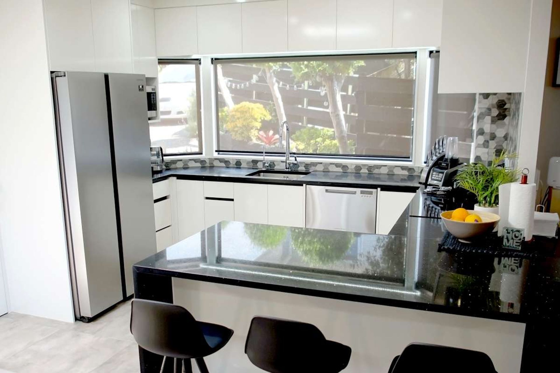 Retro Style Black and White Kitchen