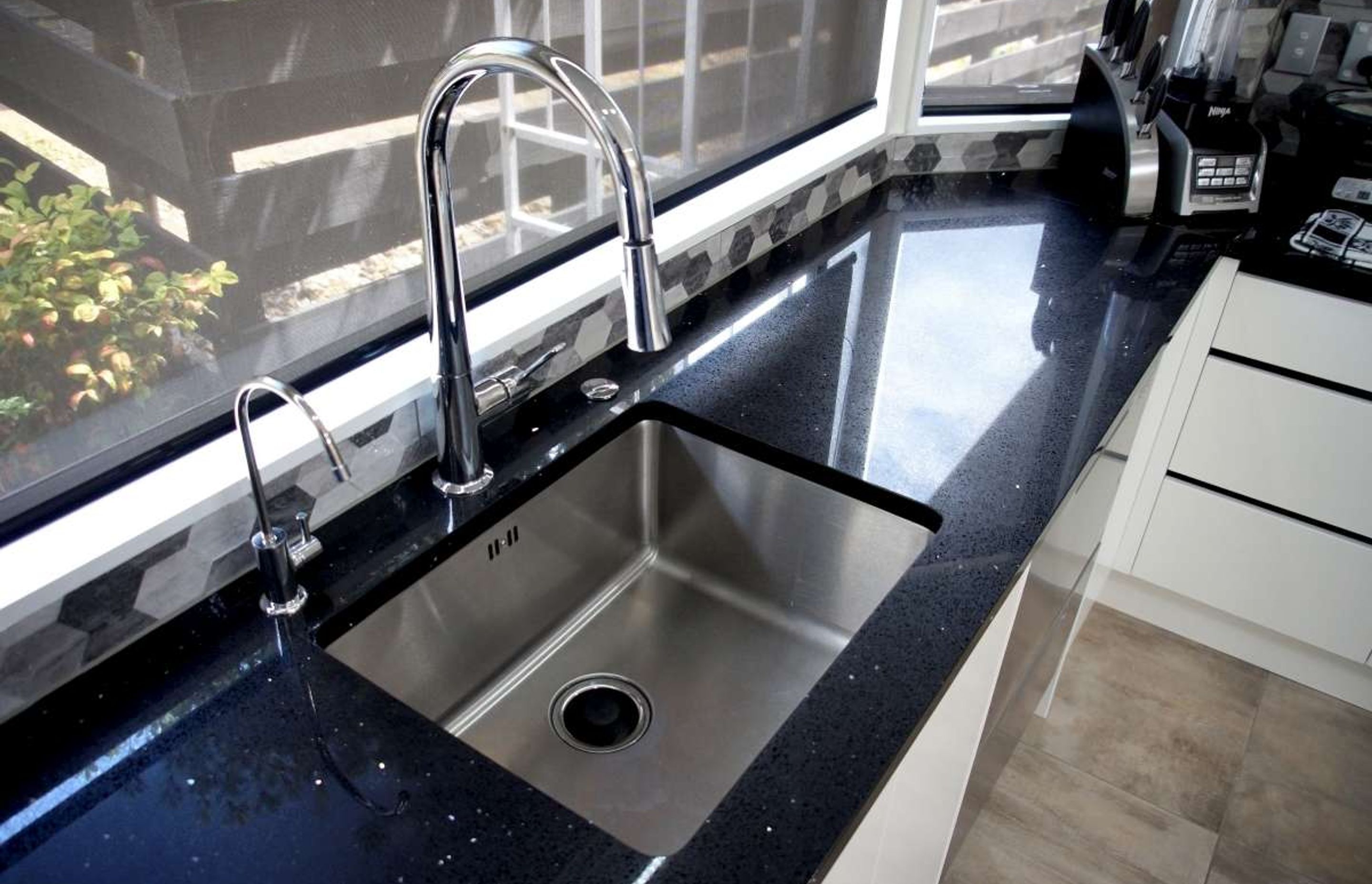 Retro Style Black and White Kitchen