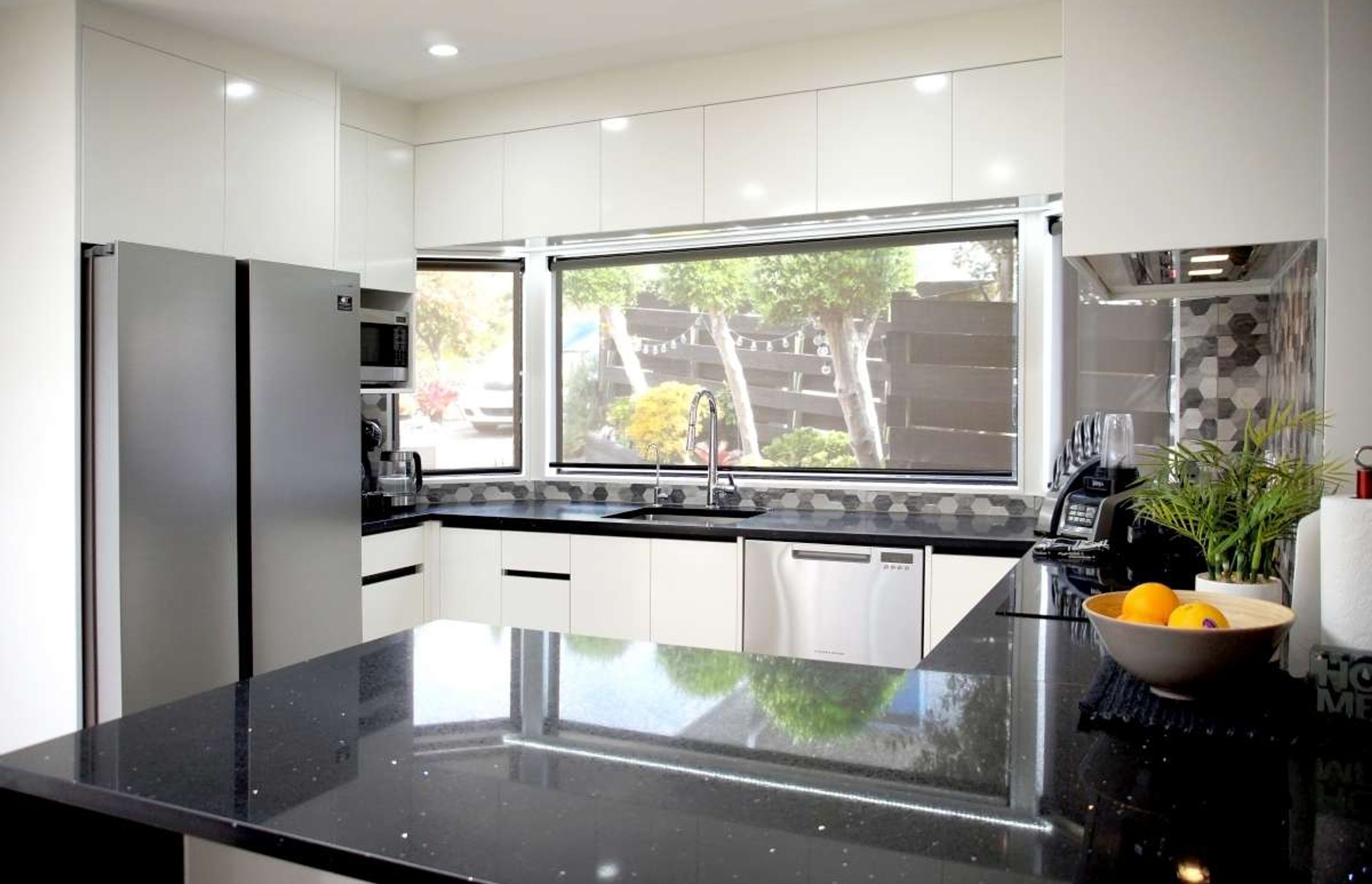 Retro Style Black and White Kitchen