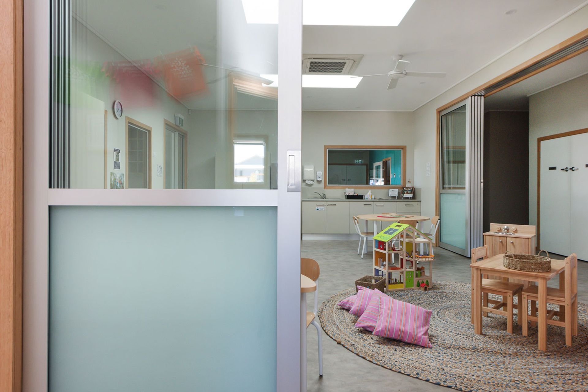 CS OvertakingDoors cavity slider, CS NewYorker door, CL400 Magnetic handle