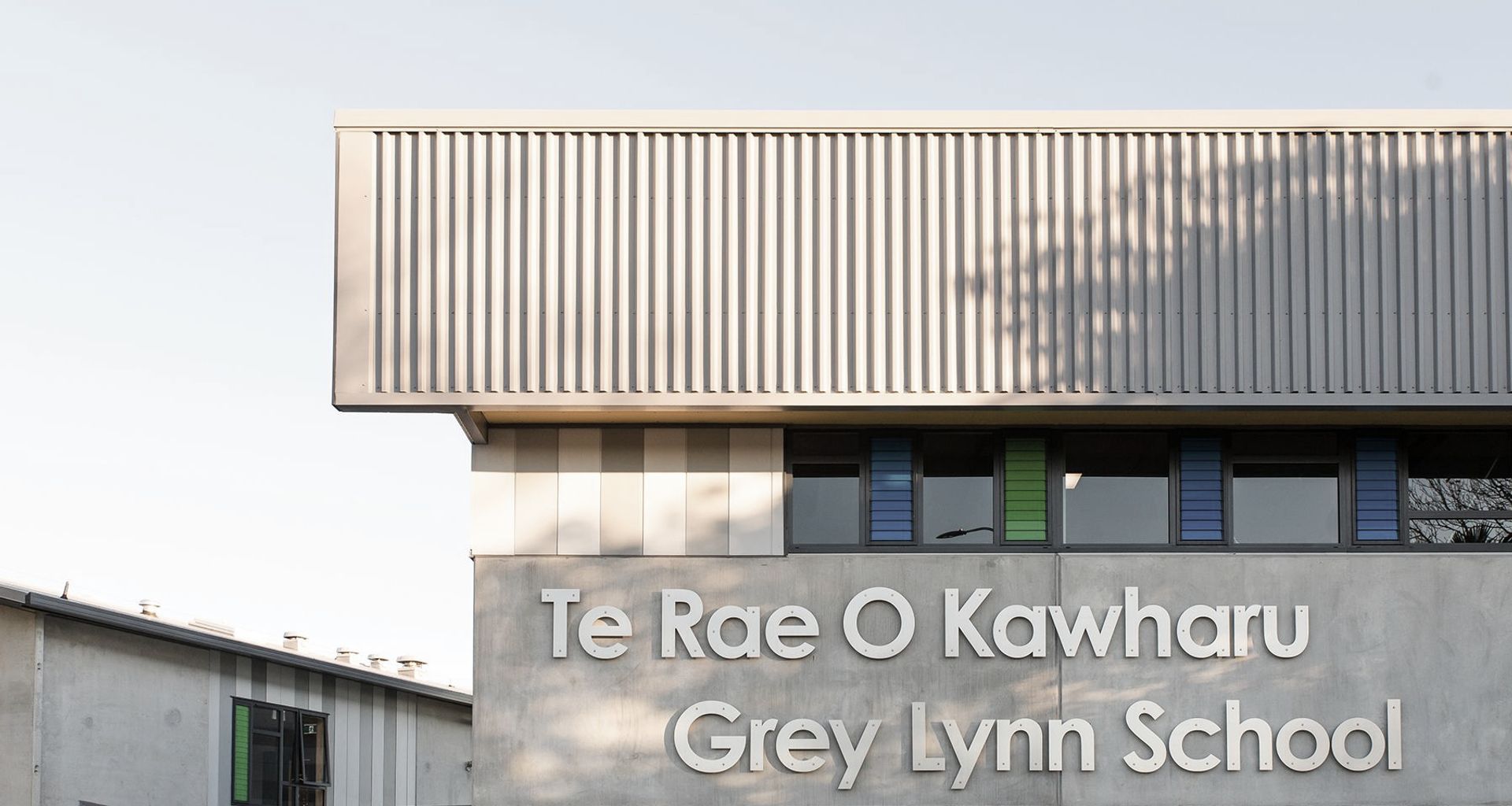 Te Rae O Kawharu - Grey Lynn School banner