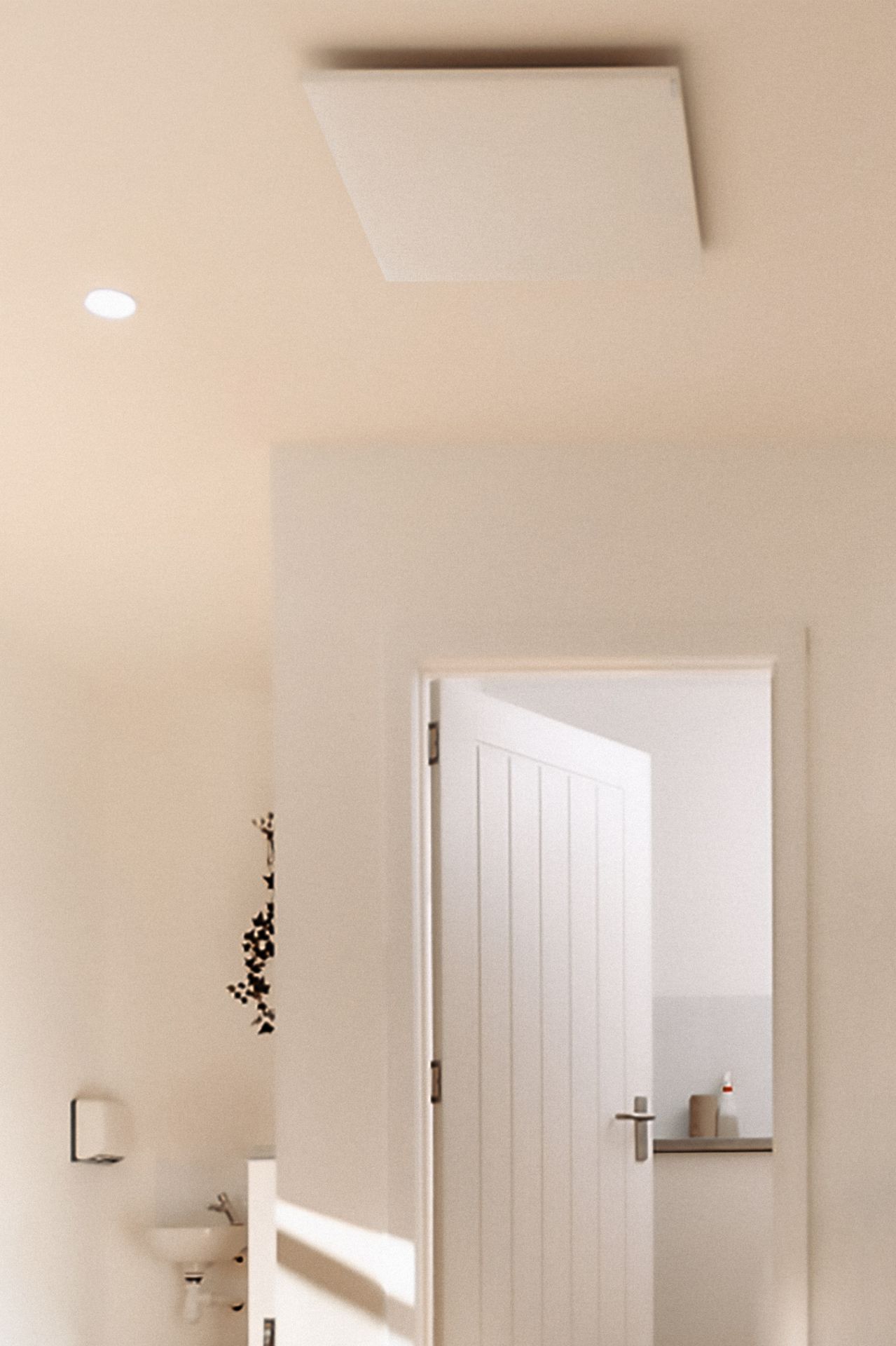 Outside-In-8-new-ap-compressed-v7.jpg
