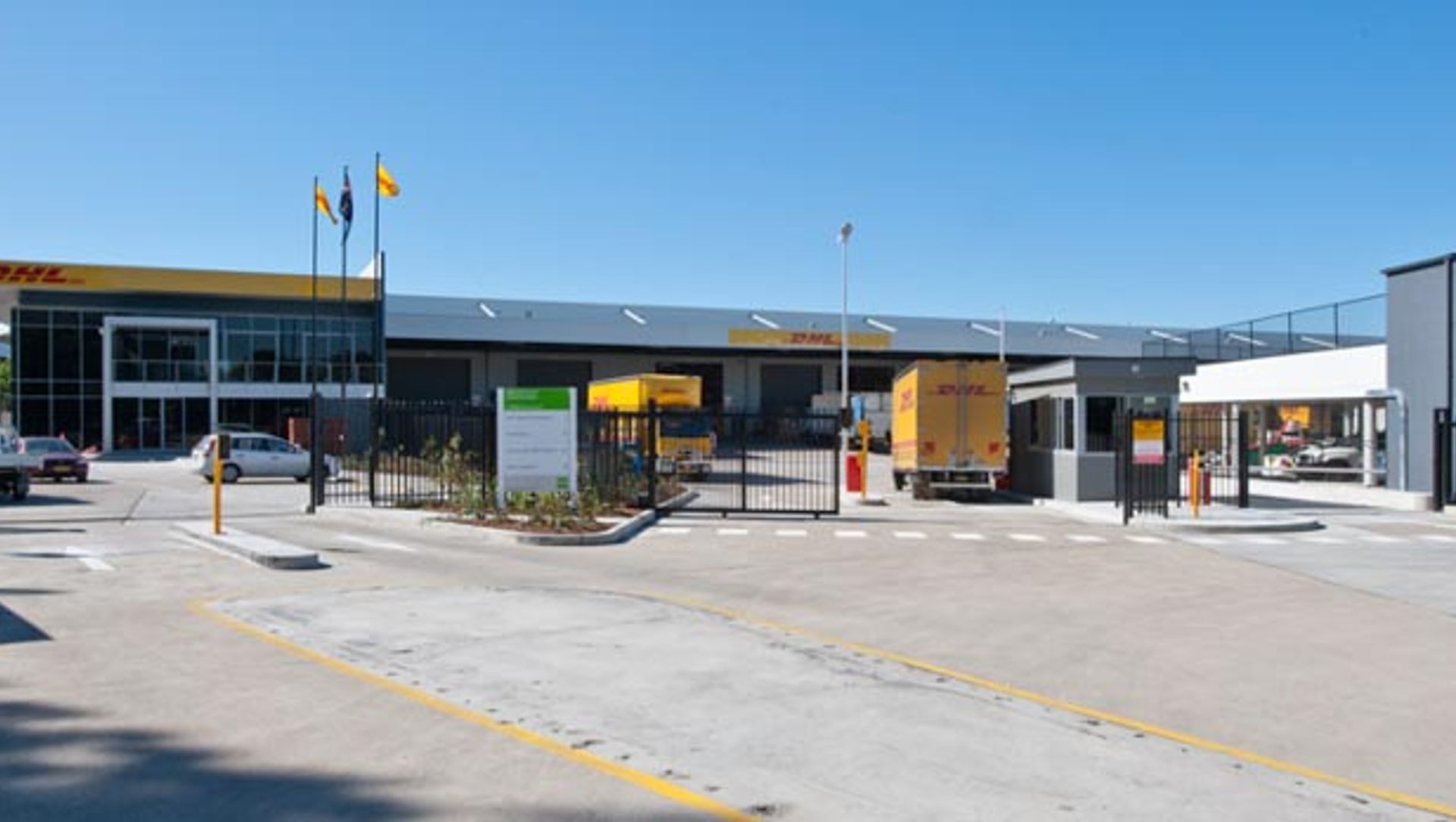 DHL GLOBAL FORWARDING banner