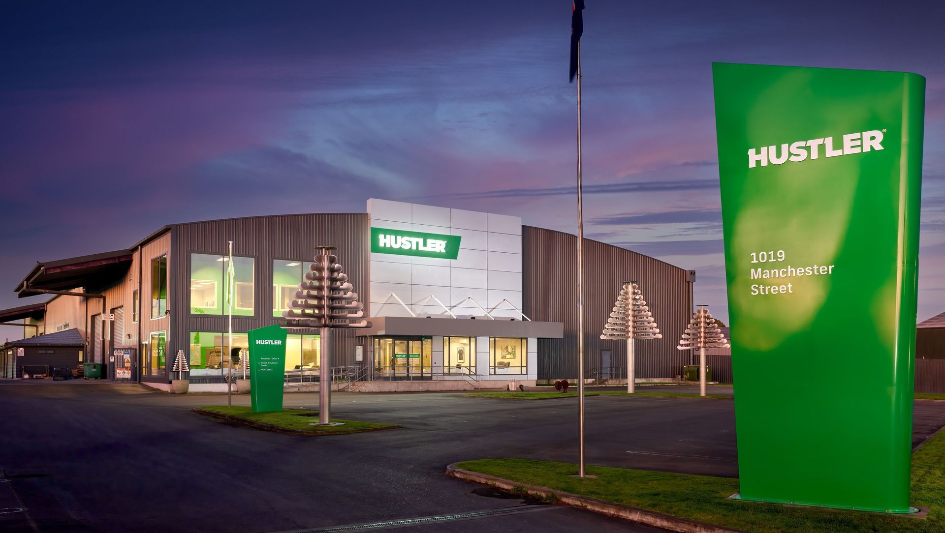 Hustler SM banner