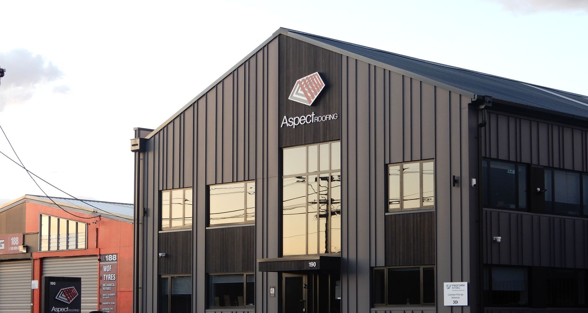 190 Marua Road - Angle Seam Variable Cladding - Colorsteel MATTE banner