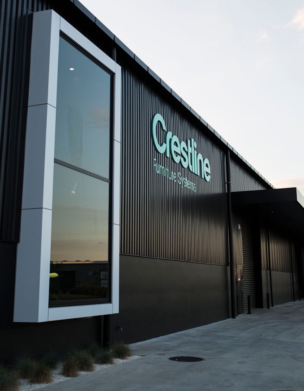 Crestline, Hamilton