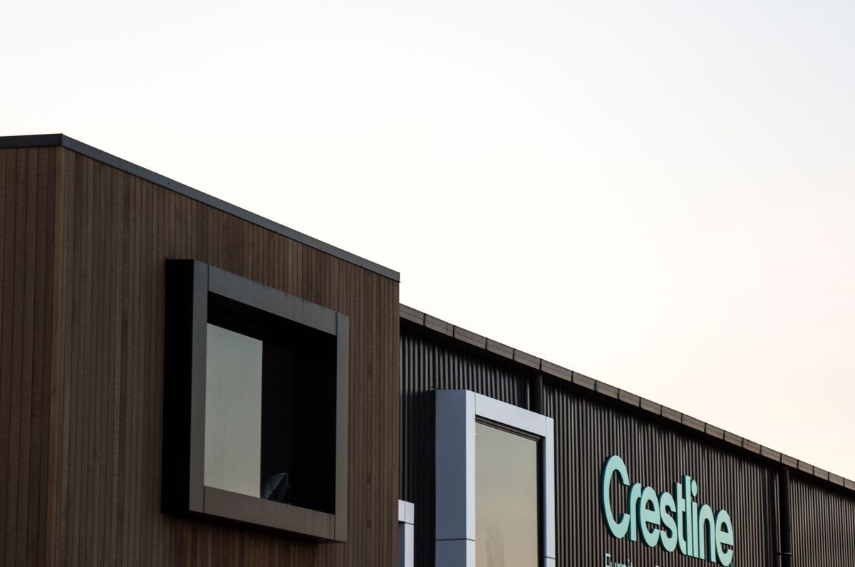 Crestline, Hamilton