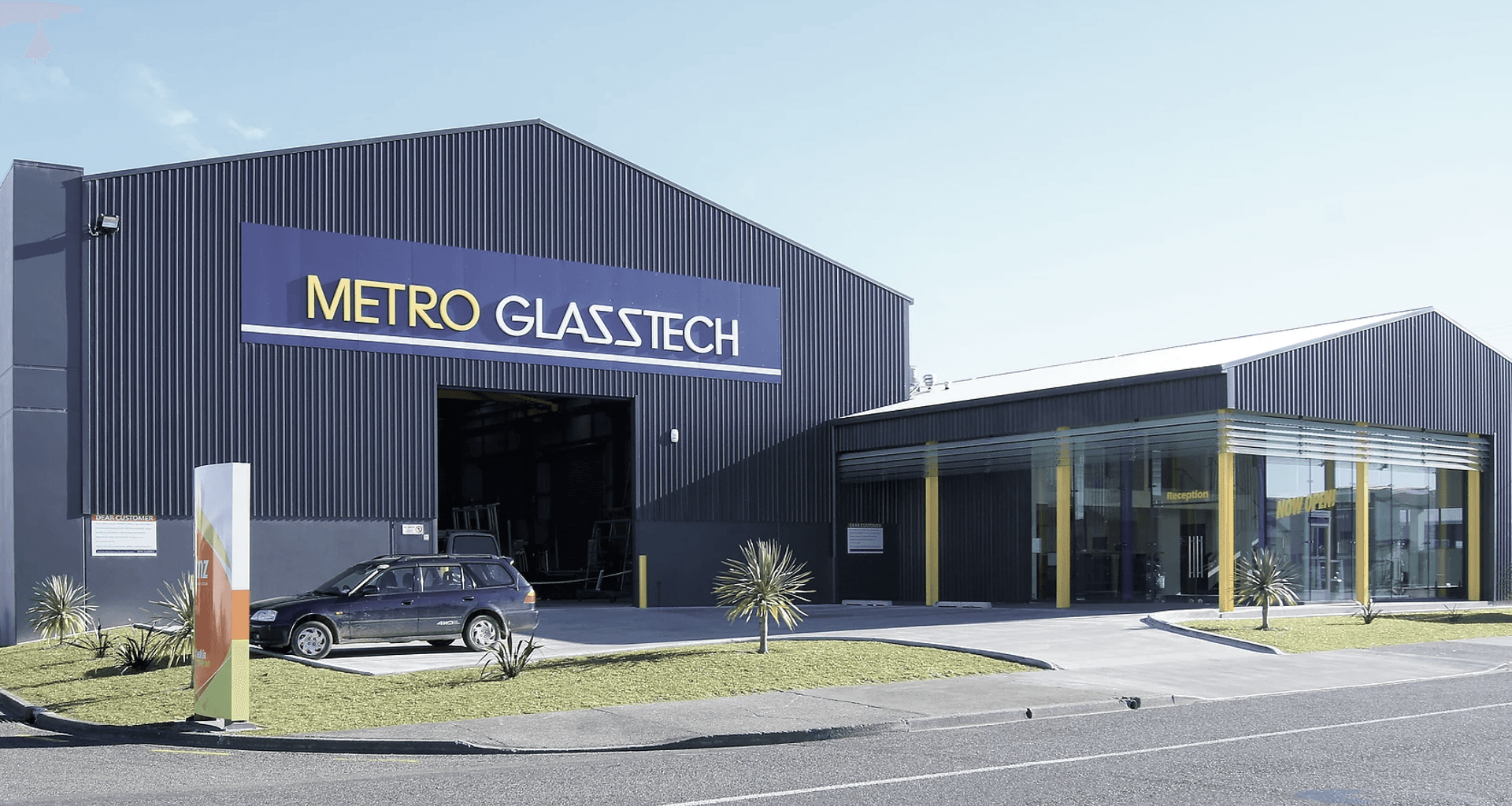 Metro Glasstech, Napier banner