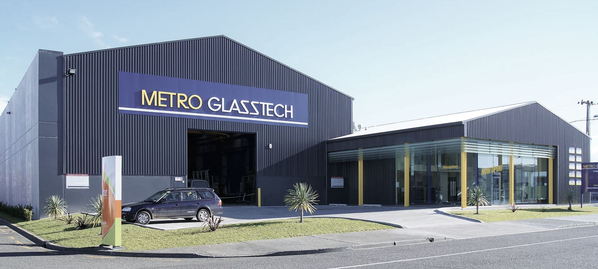 Metro Glasstech, Napier banner