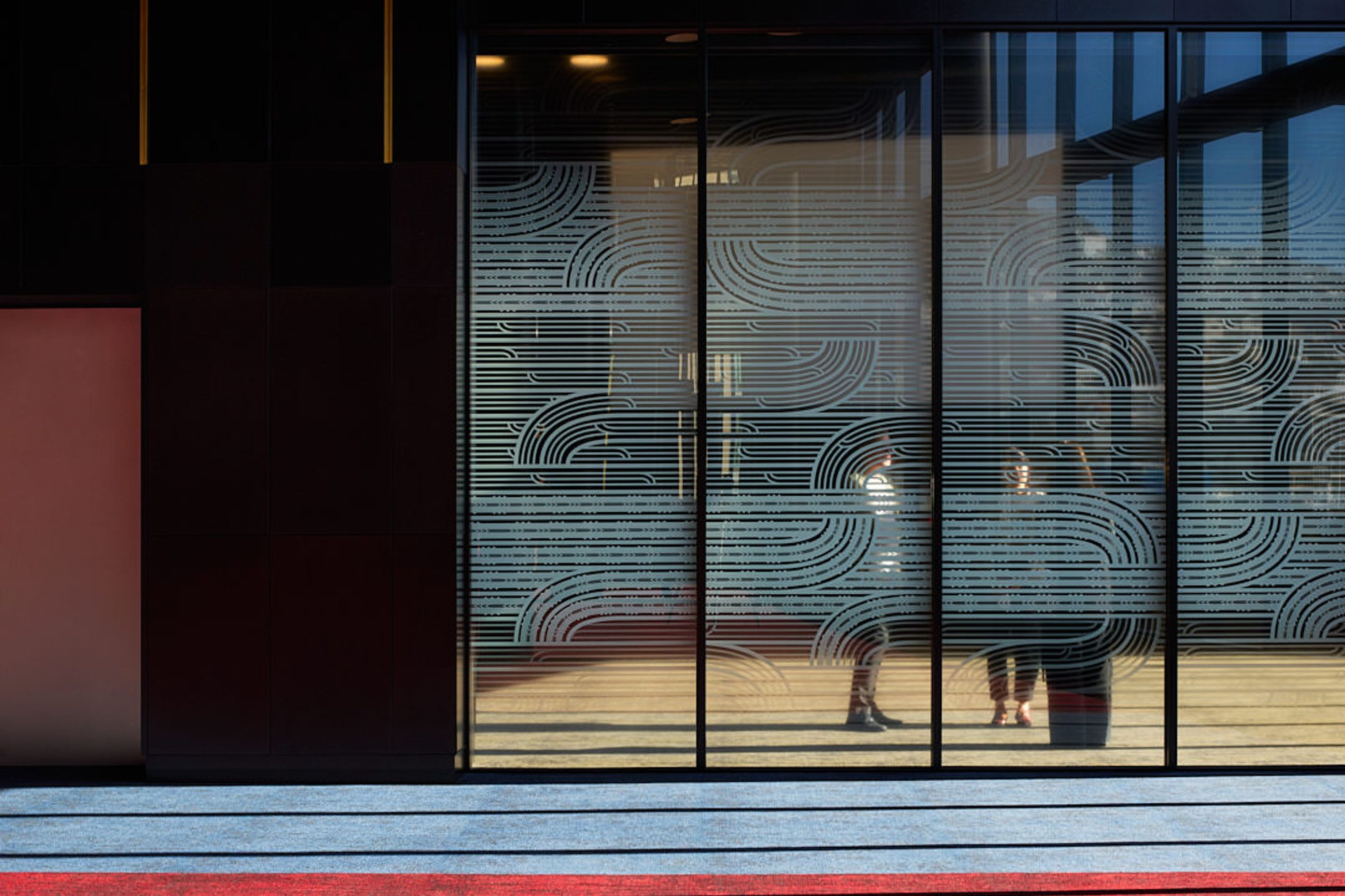 Digital design artist David Hakaraia has created matauranga Māori patterns as manifestation for glazing in Tākina meeting rooms.