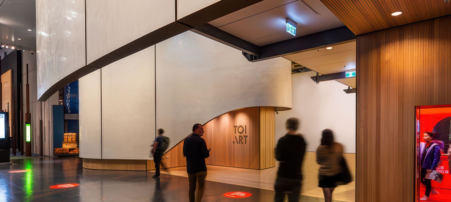 Te Papa’s Toi Art Gallery banner