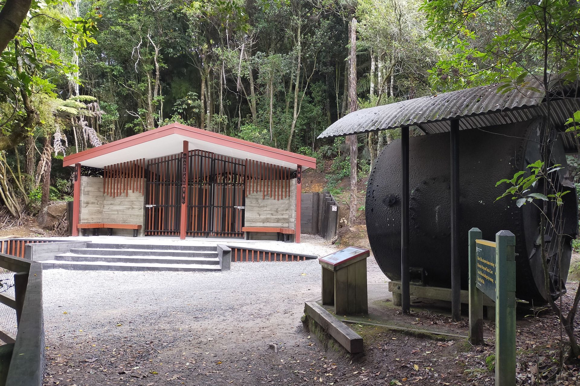 Okere Falls Wharepaku