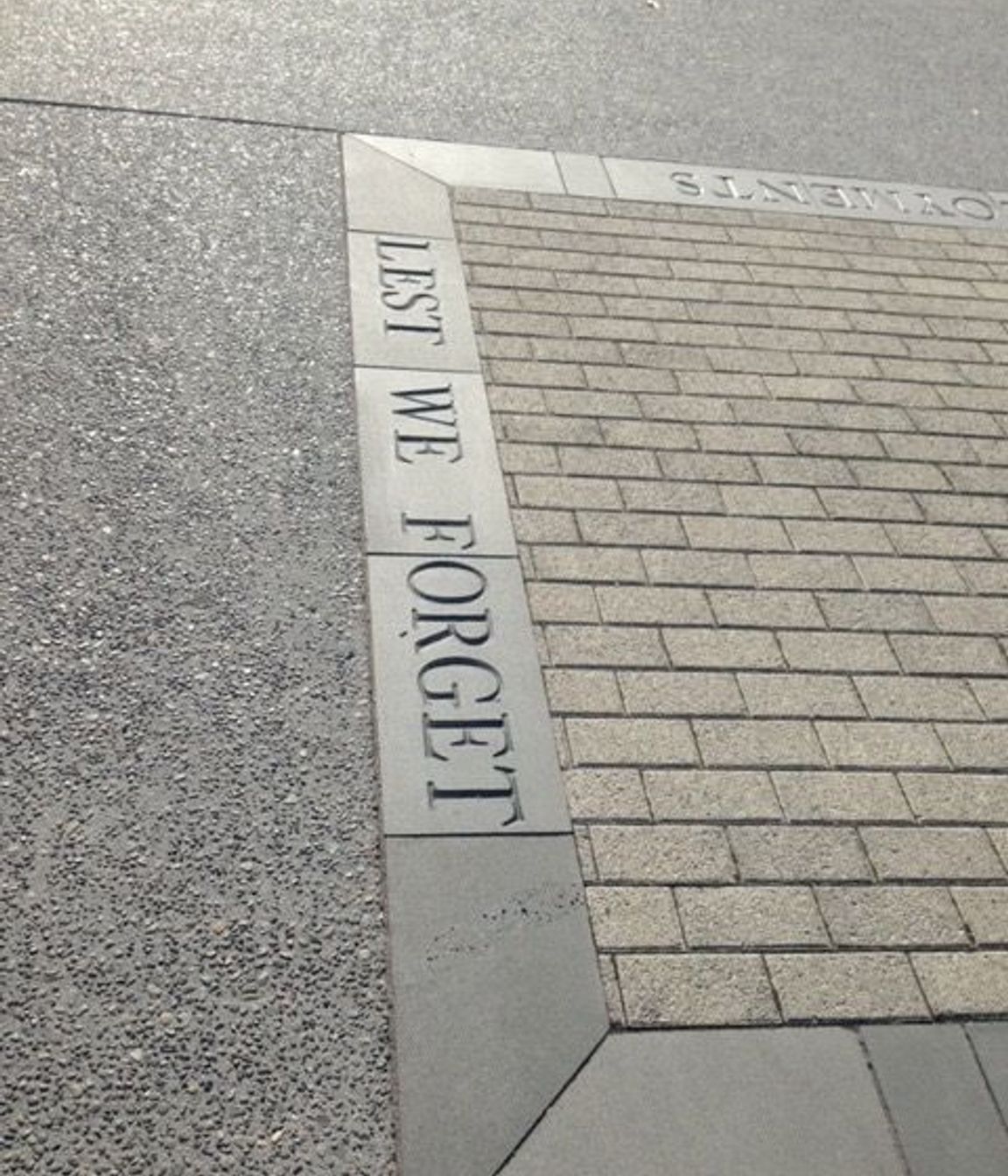V-cut lettering by Paul Gautron