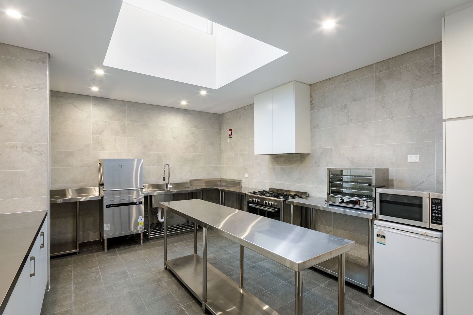 Modern-Kitchen-Design-in-Oatley-Masonic-Center-Sleek-and-Functional.jpg