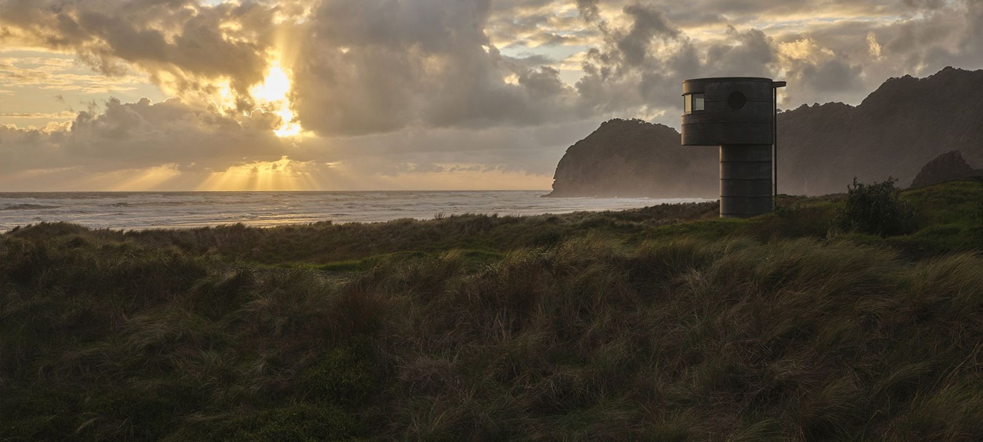 Te Pae North Piha Surf Life-Saving Tower banner