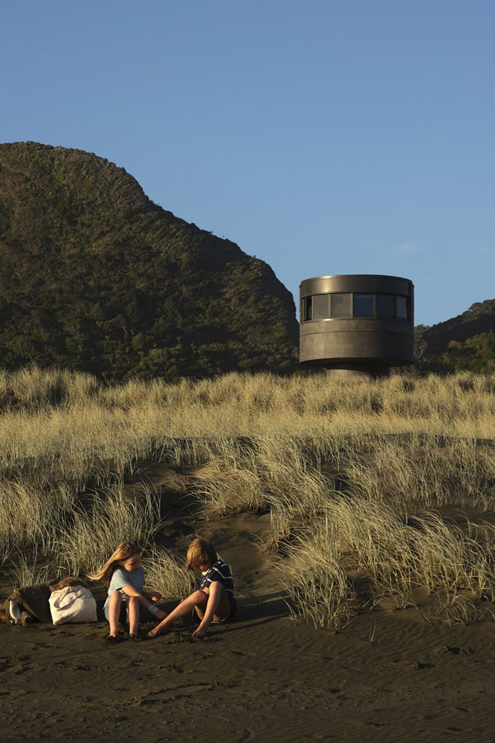 Te-Pae-North-Piha-Surf-Life-saving-Tower06.jpg