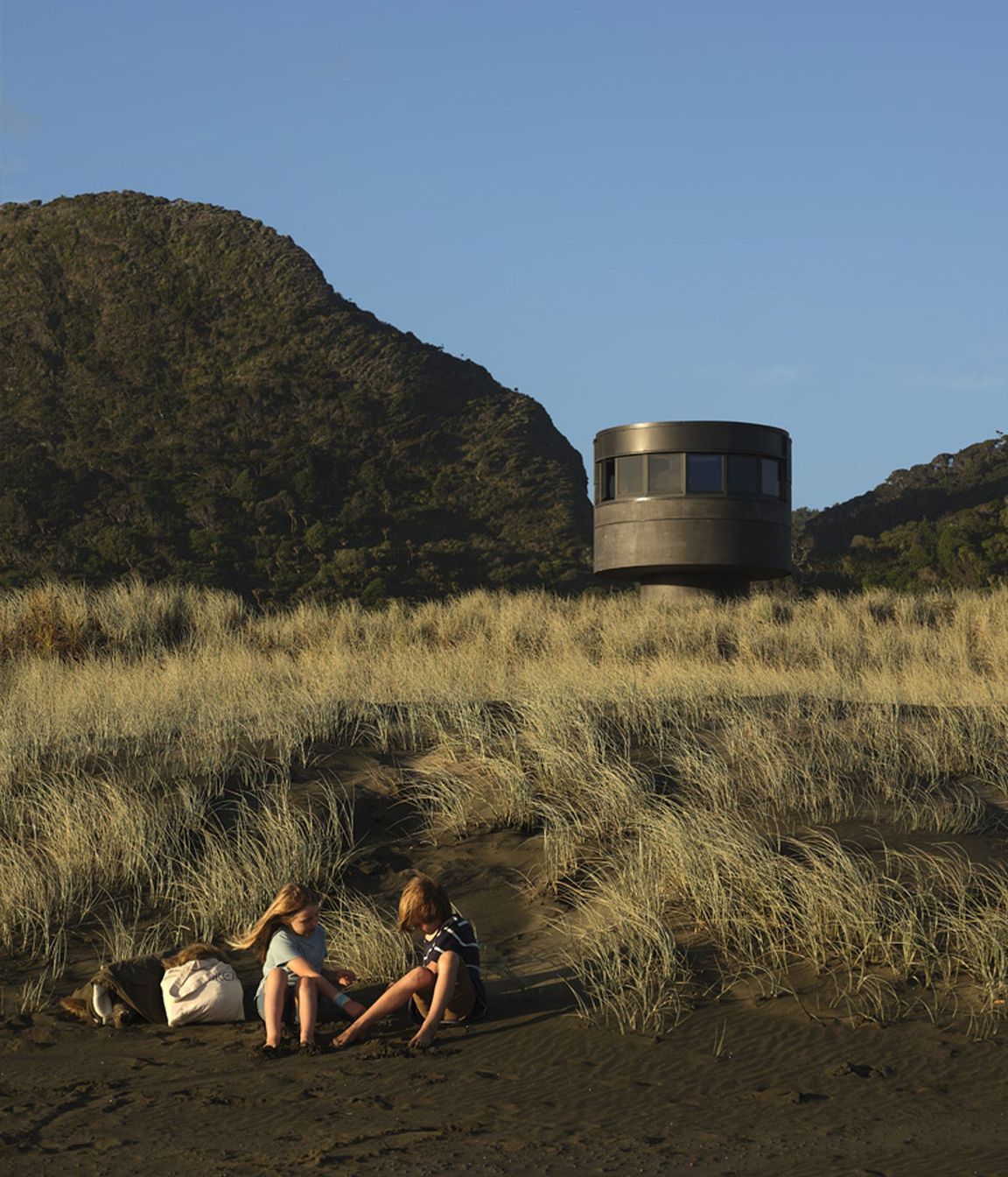 Te-Pae-North-Piha-Surf-Life-saving-Tower06.jpg