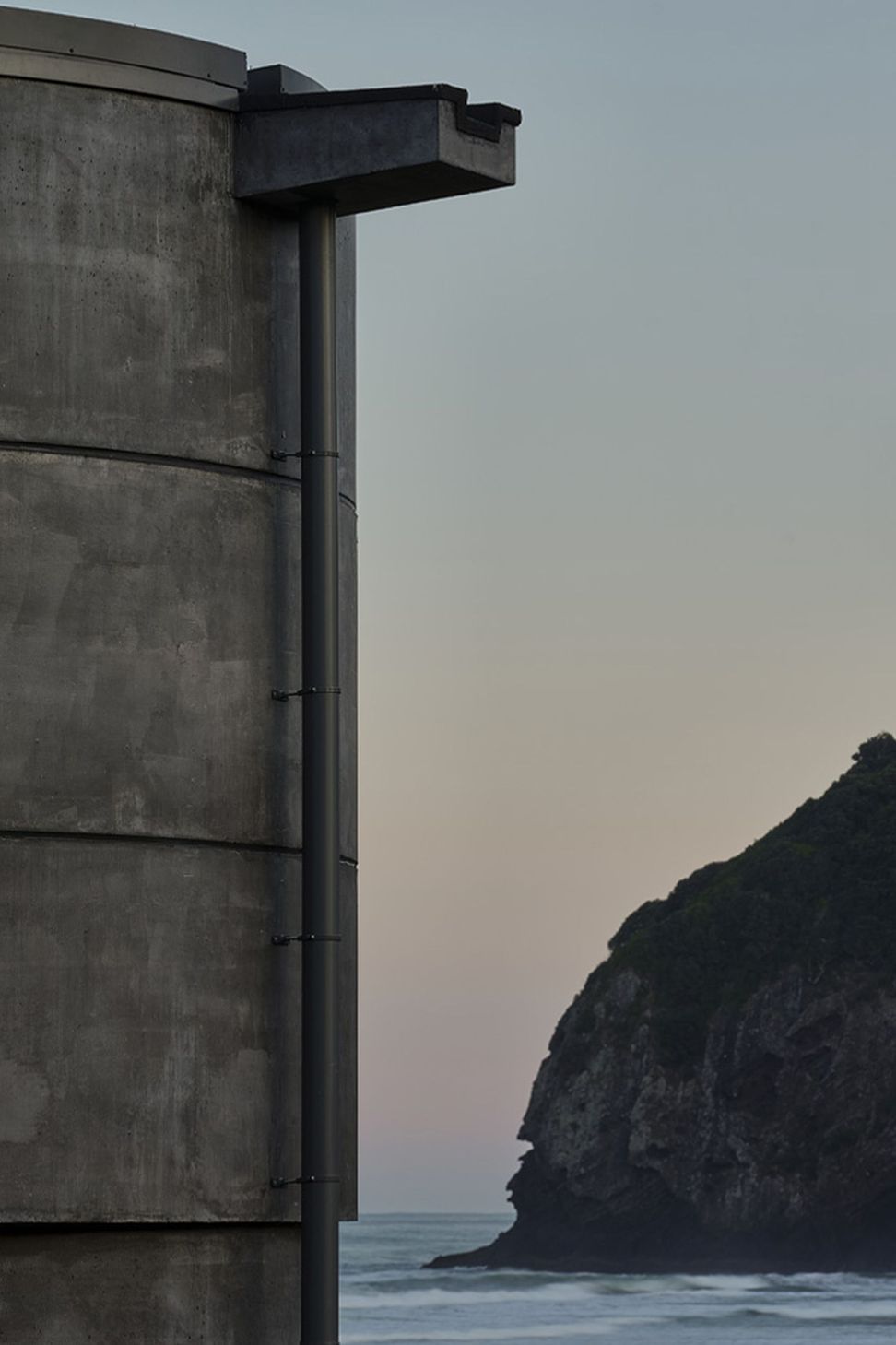 Te-Pae-North-Piha-Surf-Life-saving-Tower07.jpg