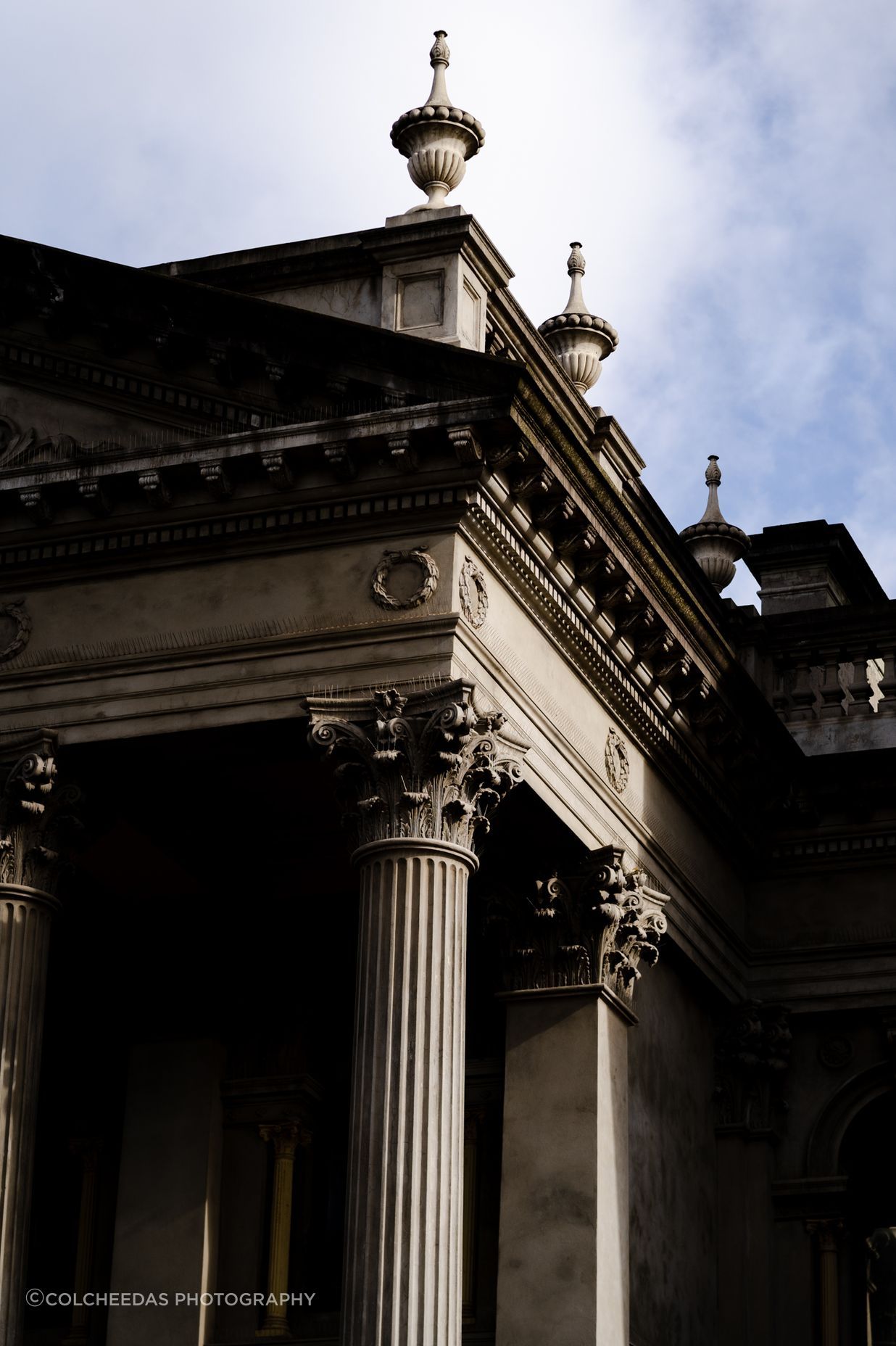 0006ColcheedasPhotographyJune-09-2023FitzroyTownHall-733037.jpg