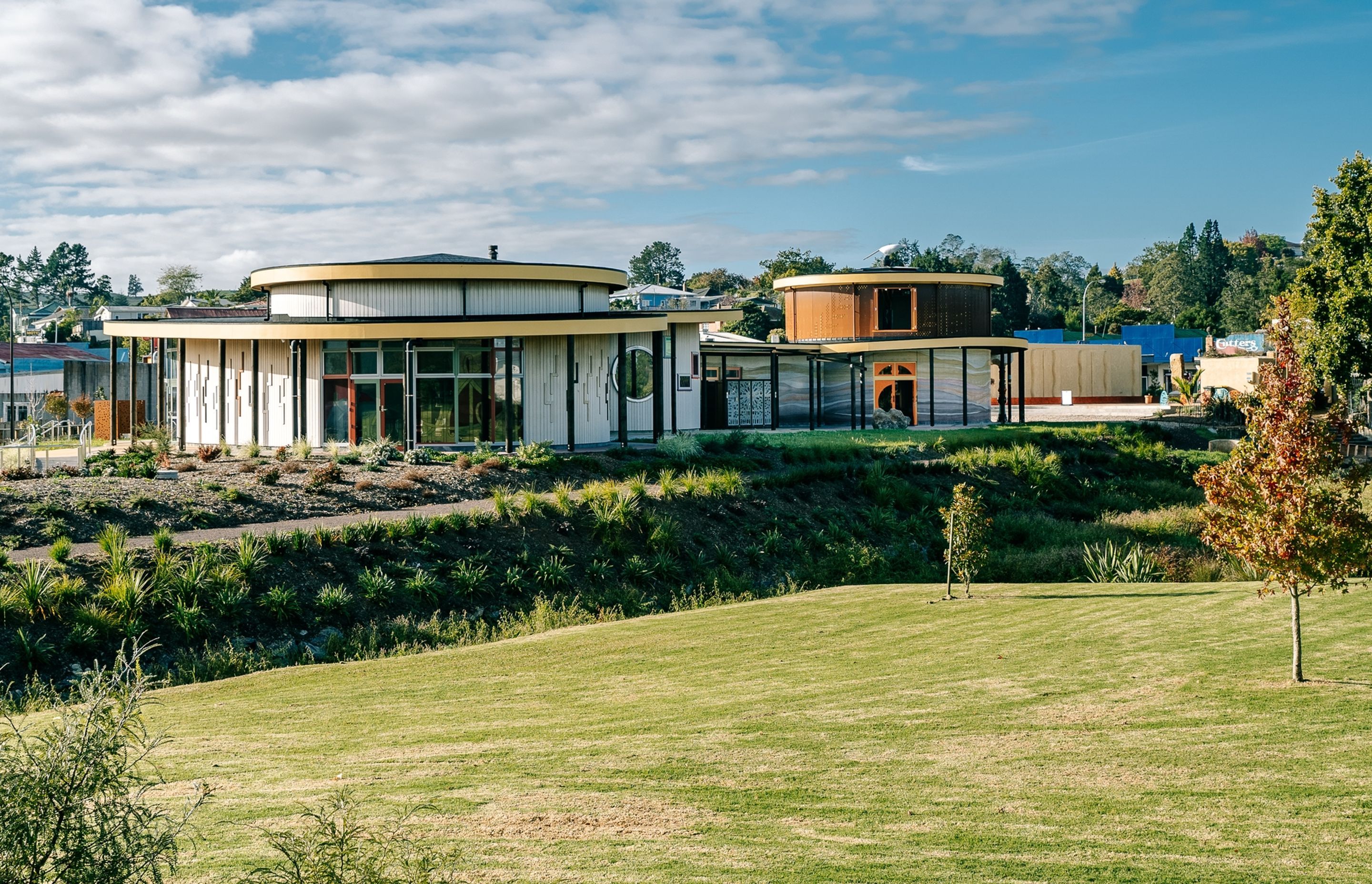 Te Hononga, Kawakawa