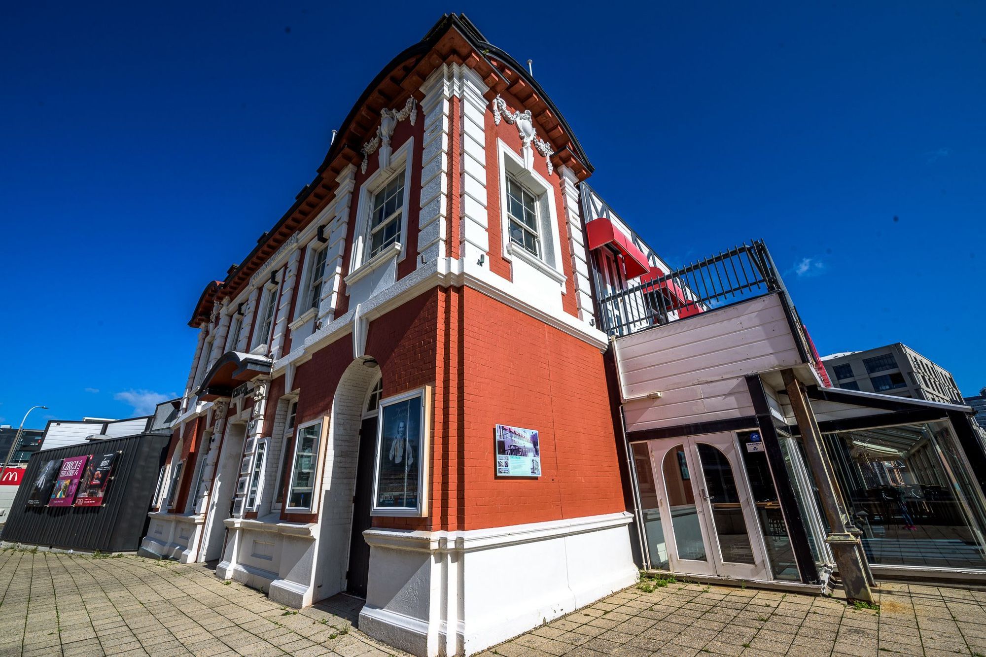 Circa Theatre