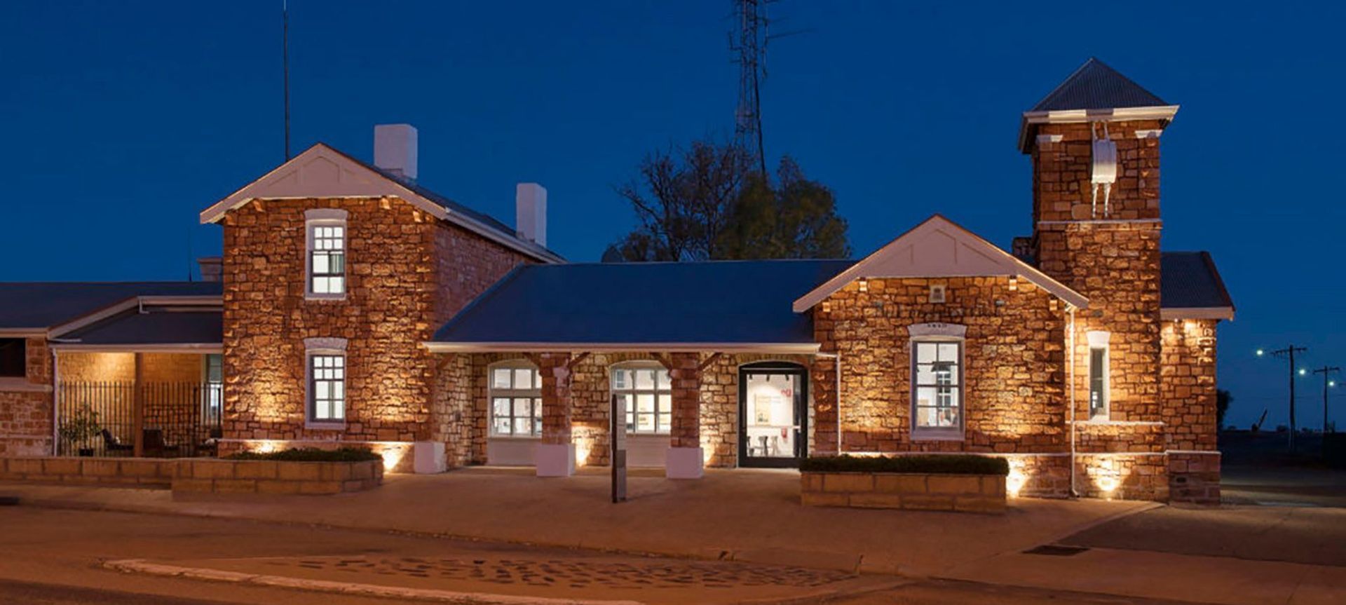Cue Community and Visitor Centre banner