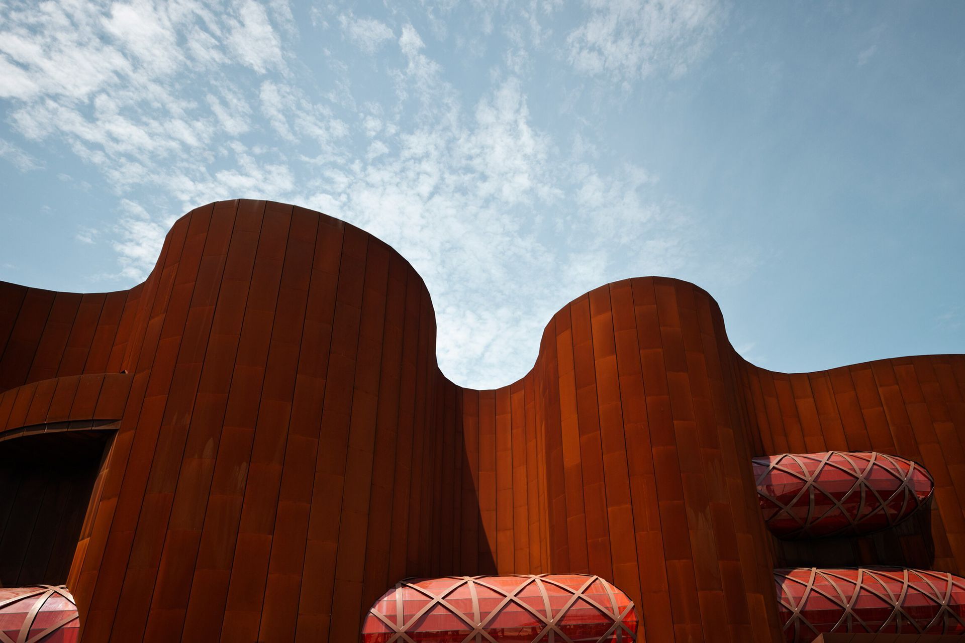 MW2010-19-2760-02-AustralianPavilion-PeterBennetts-copy-2400x1541.jpg