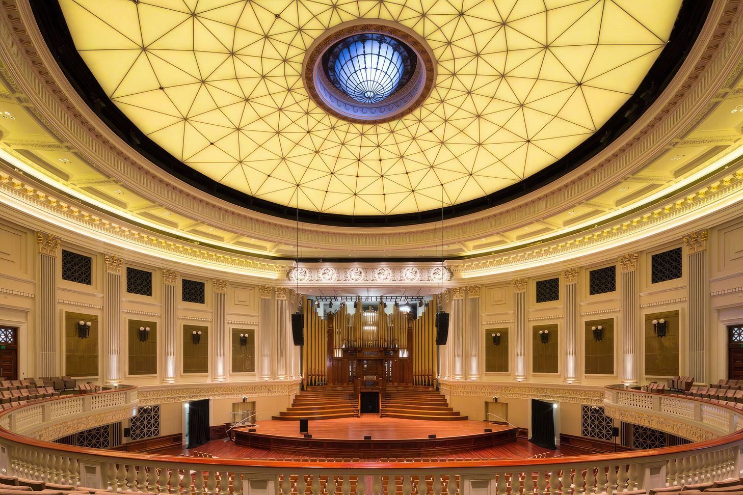 brisbane-city-hall-10-standard-scale-200x.jpg
