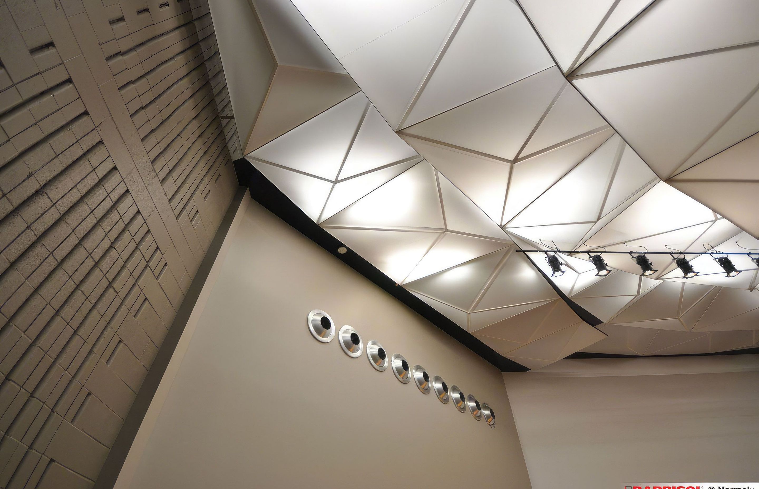 university-wollongong-australia-15-standard-scale-200x.jpg
