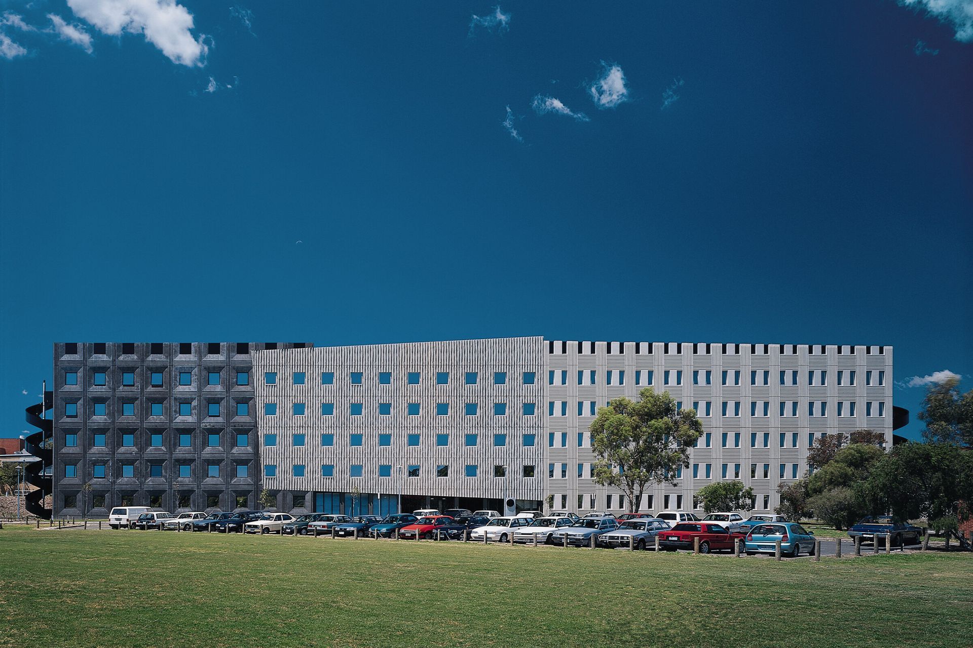 05Deakin12443-2400x1611.jpg