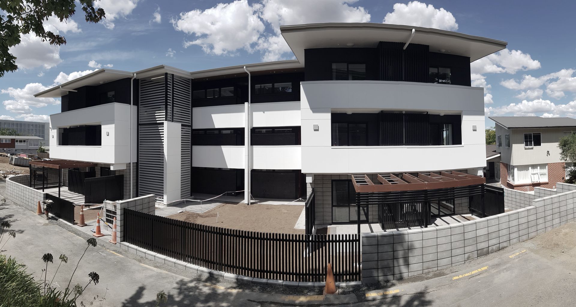 Hillcrest Views, Waikato University banner
