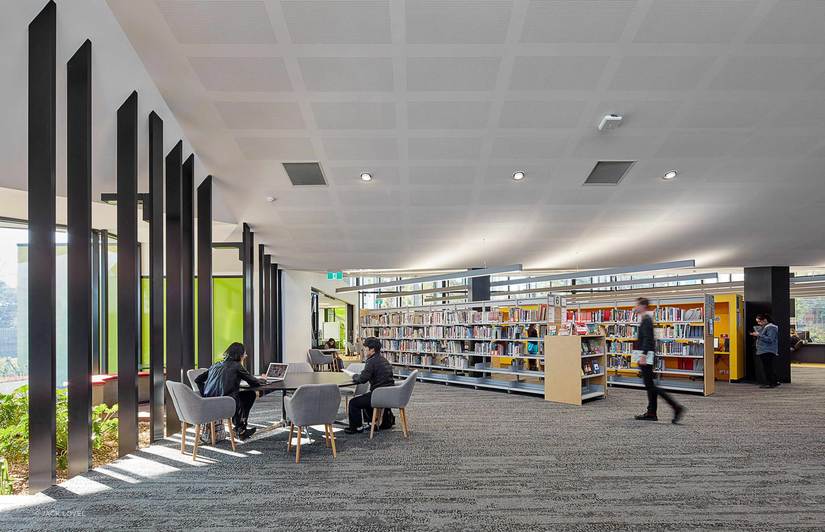 Holmesglen Institute – Student Hub and Learning Commons