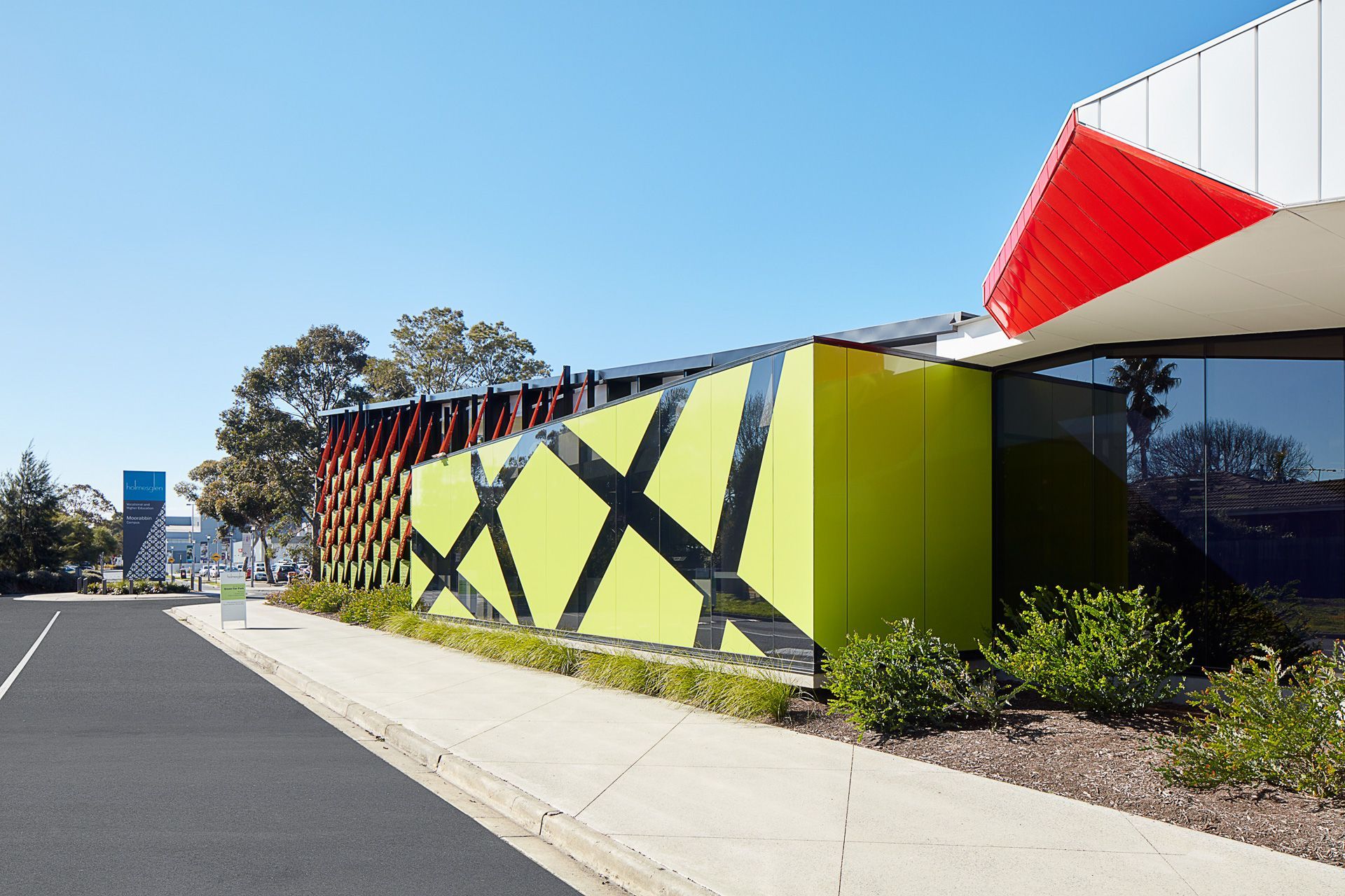 Holmesglen Institute – Student Hub and Learning Commons