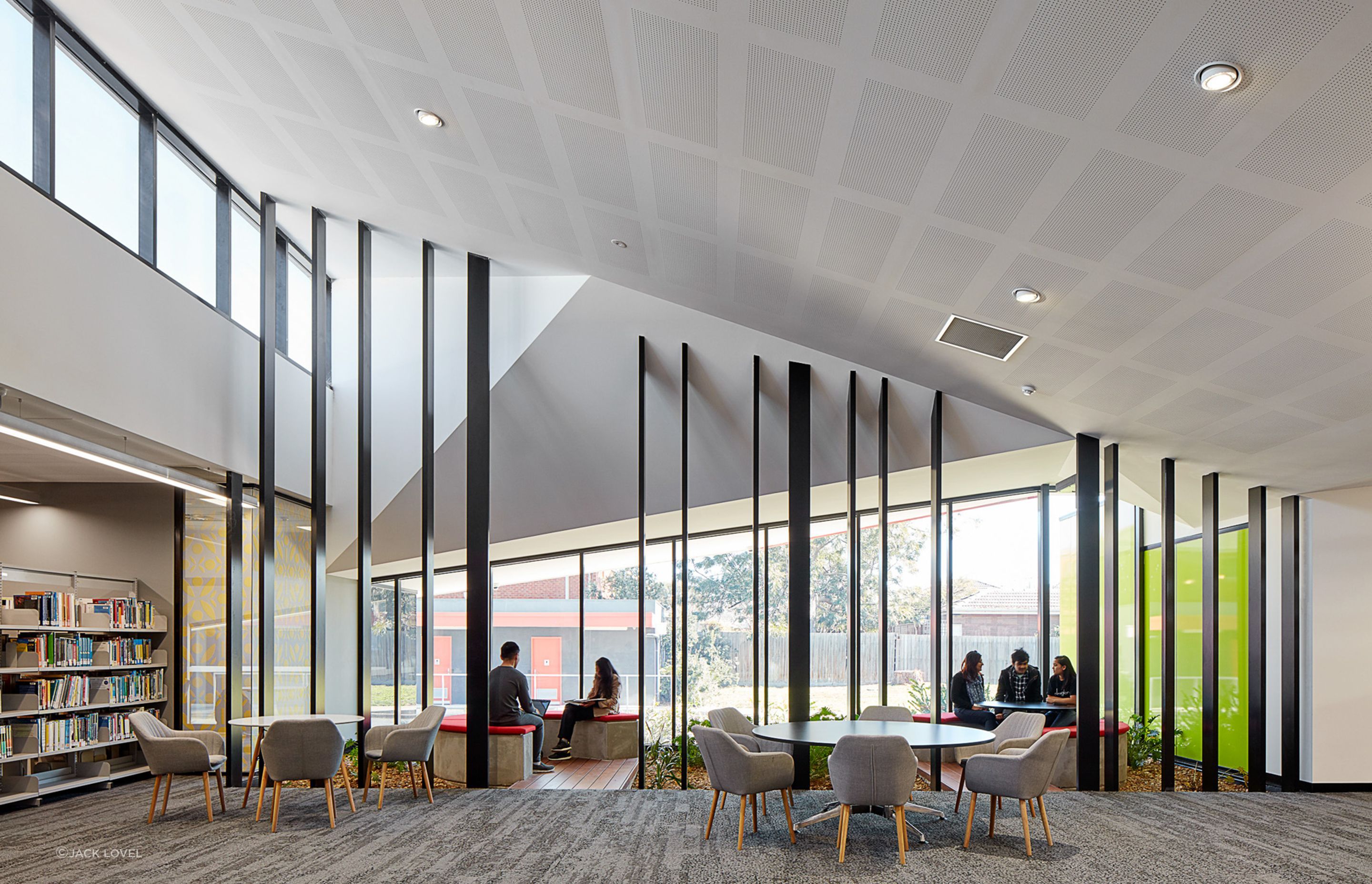 Holmesglen Institute – Student Hub and Learning Commons