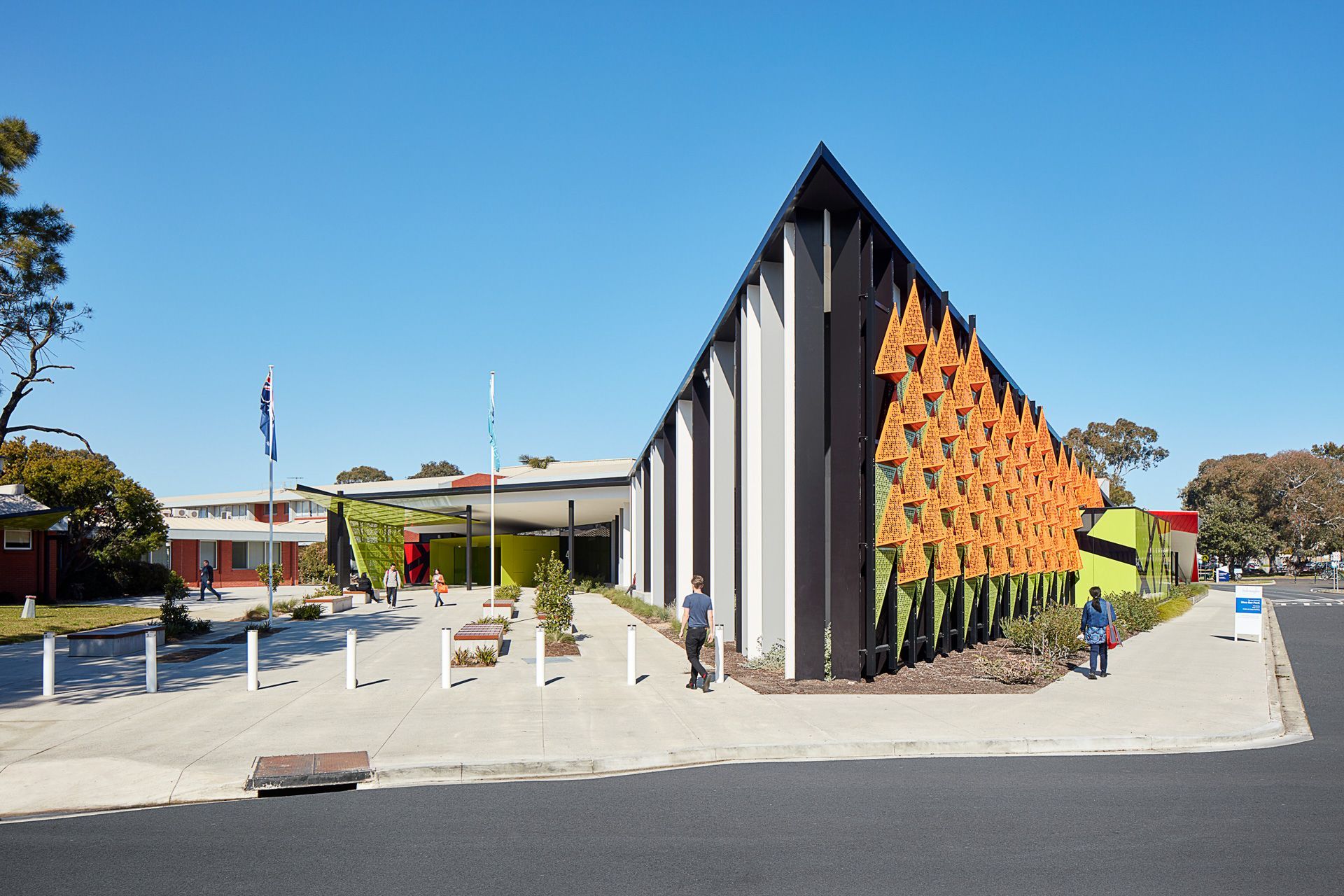 Holmesglen Institute – Student Hub and Learning Commons