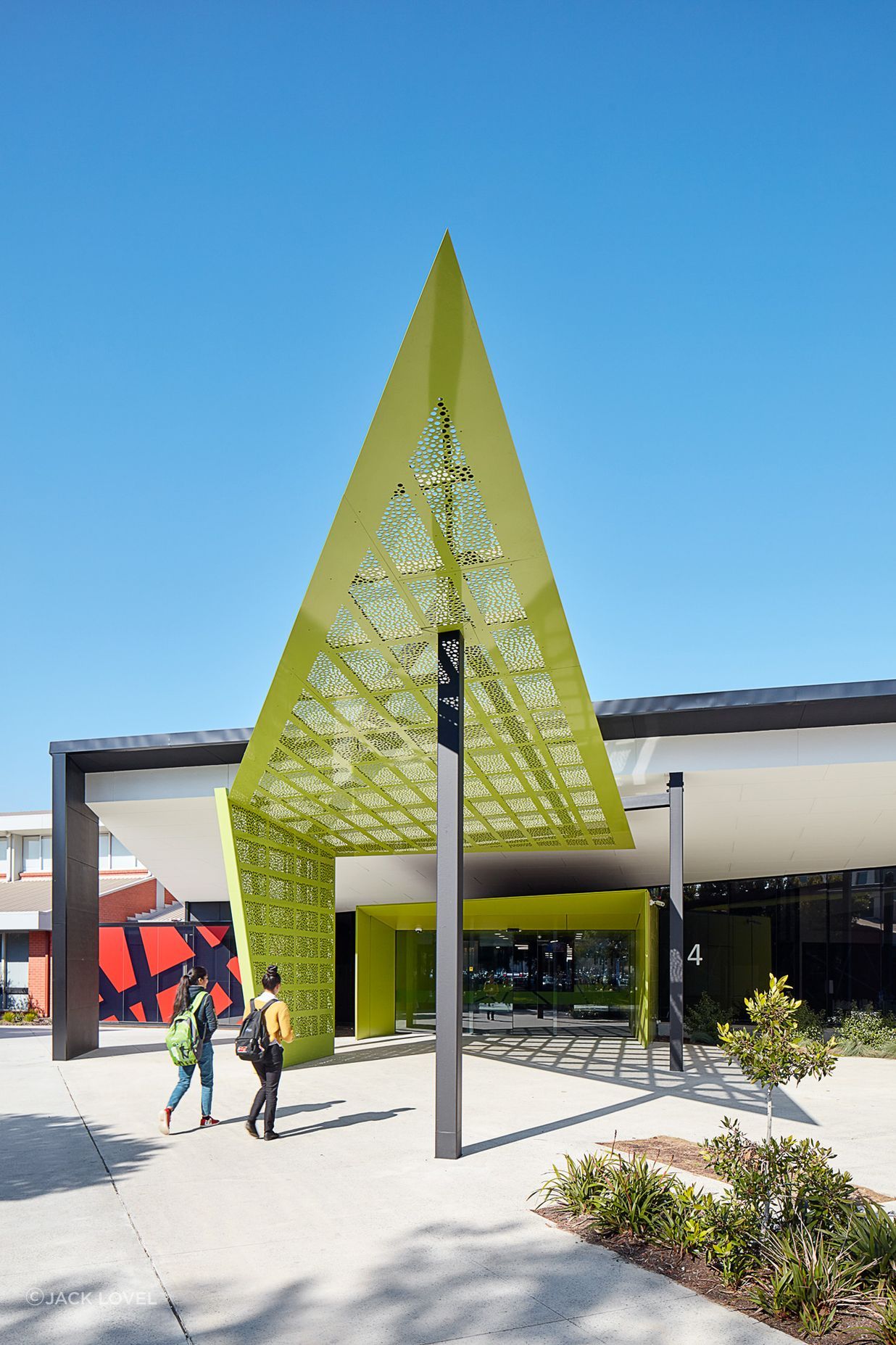 Holmesglen Institute – Student Hub and Learning Commons