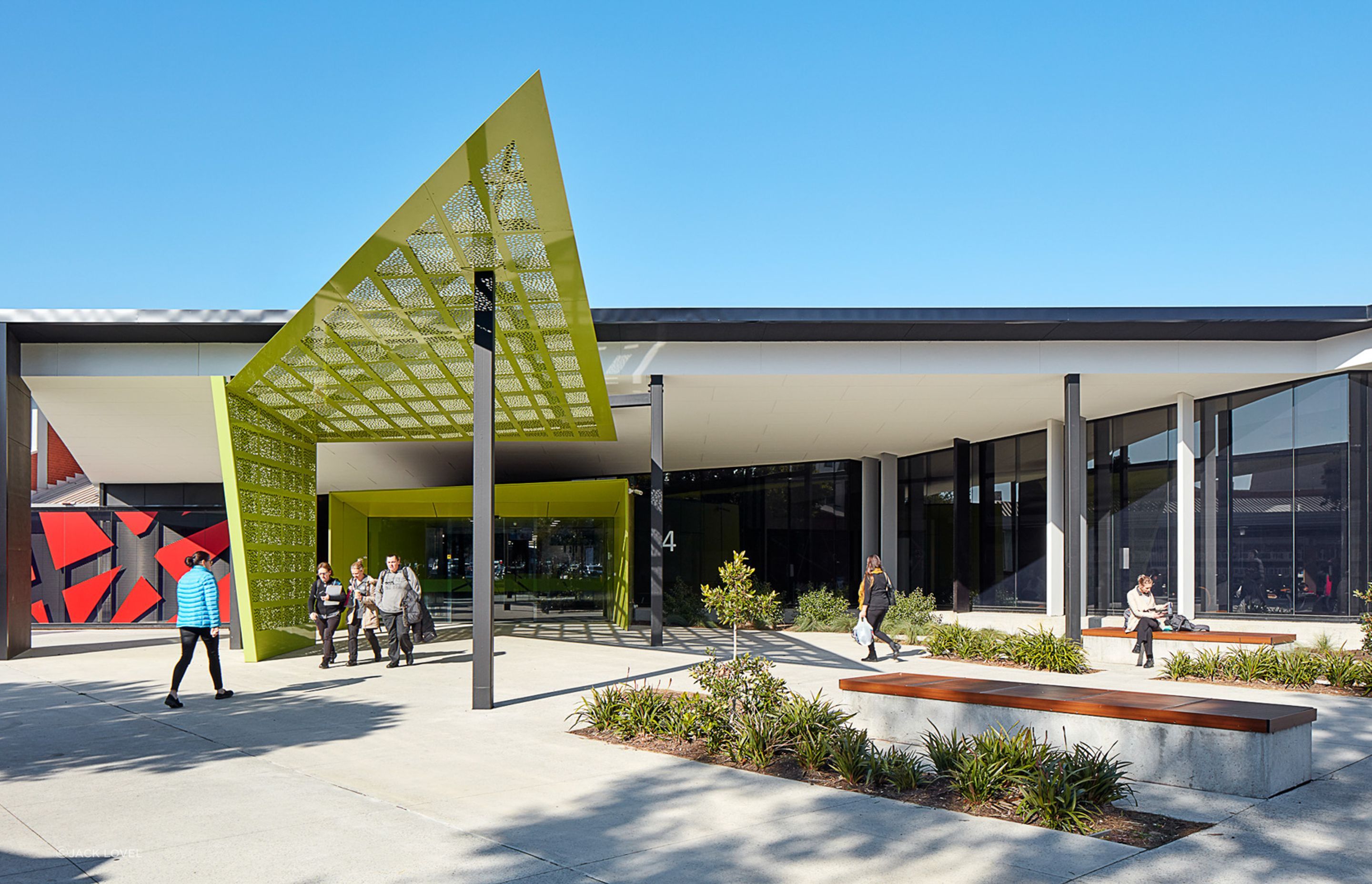 Holmesglen Institute – Student Hub and Learning Commons
