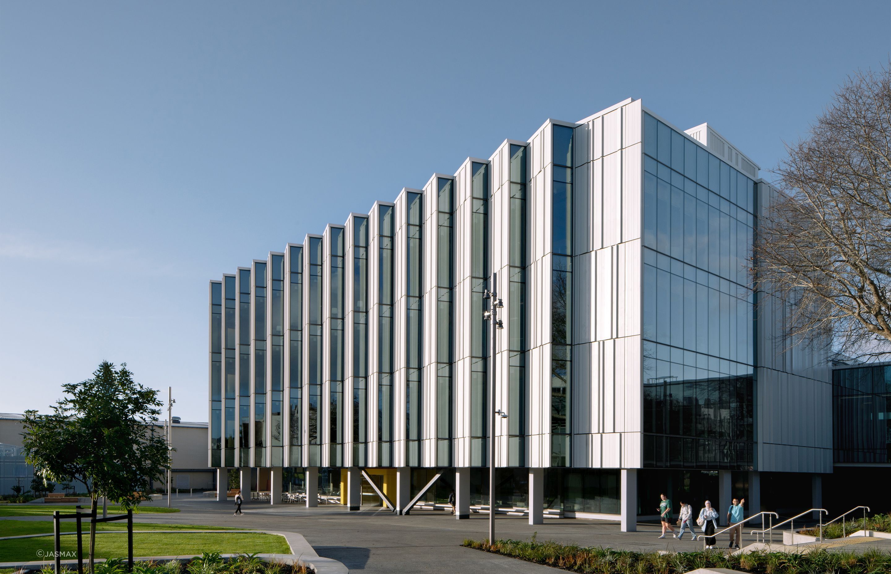 AUT-A1-JASMAX-003smaller.jpg