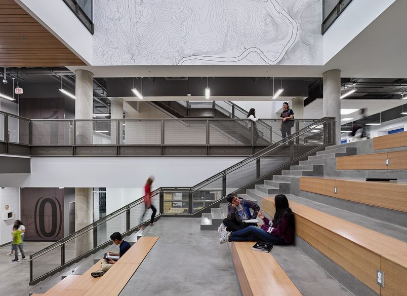 Architectural Mesh in Campus Balustrade