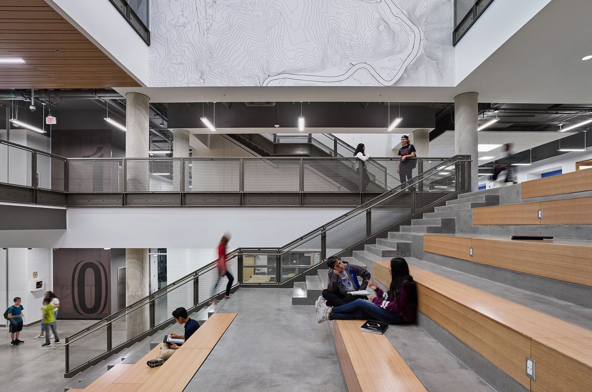 Architectural Mesh in Campus Balustrade