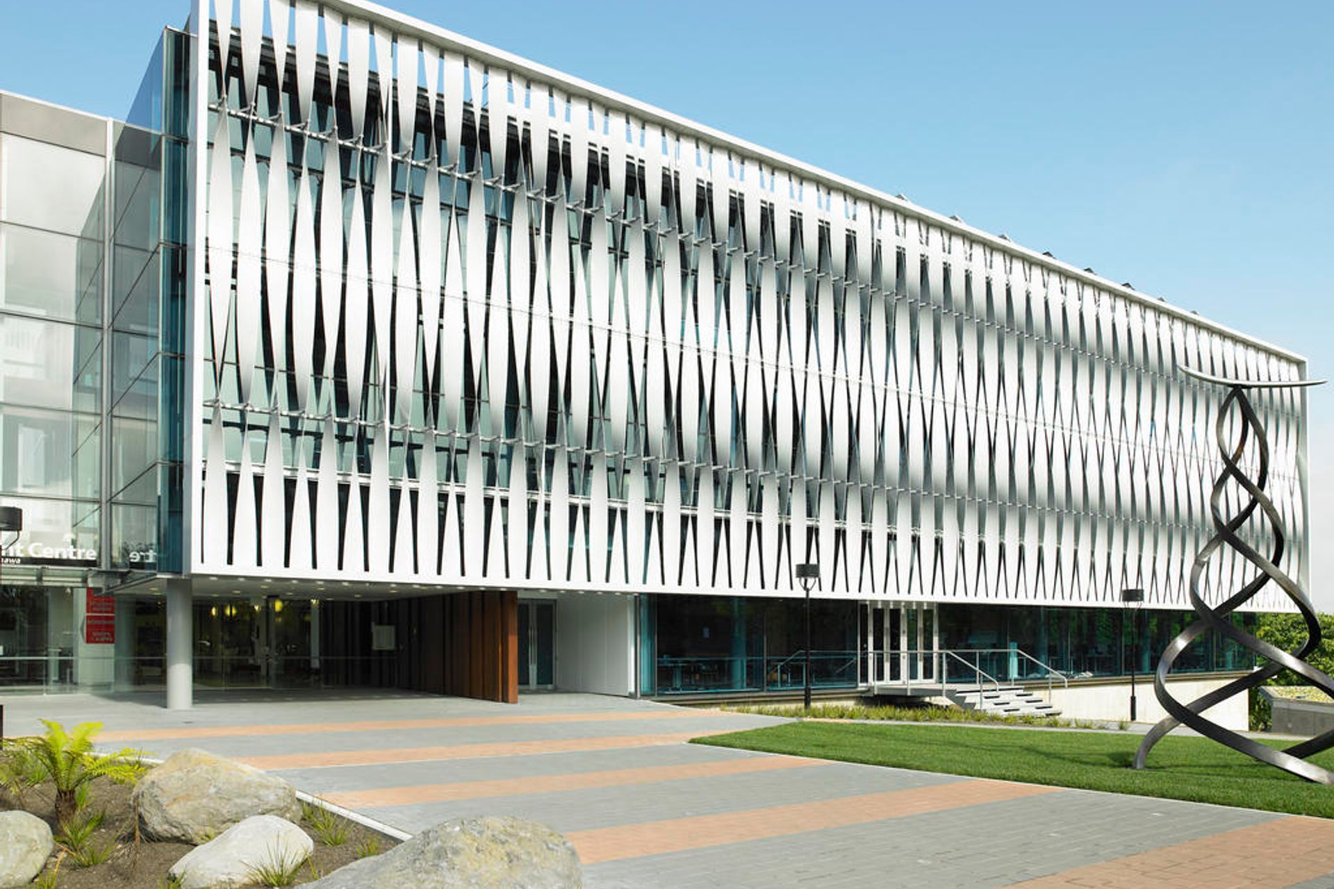 University of Waikato - Art and concrete combine