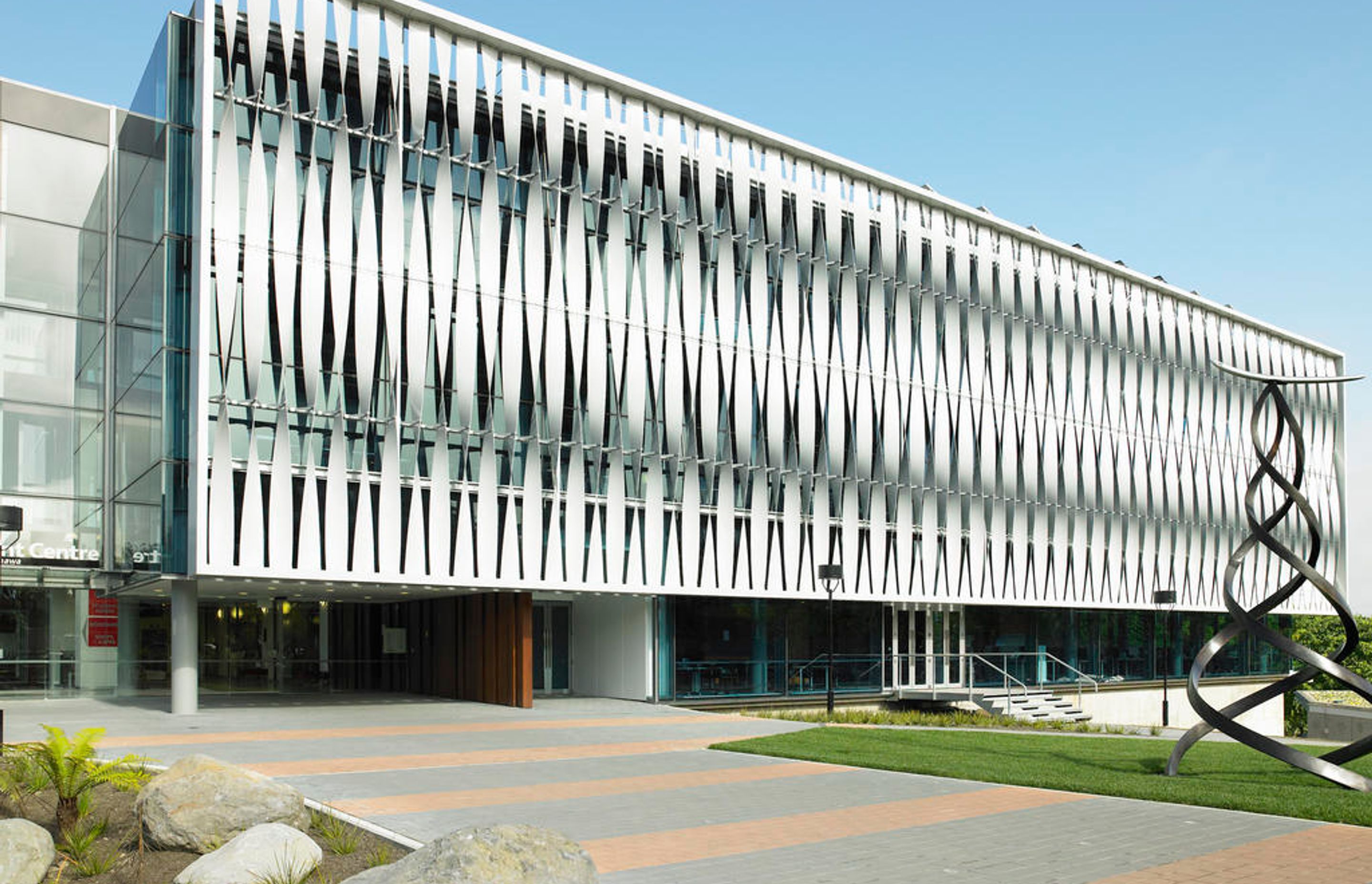 University of Waikato - Art and concrete combine