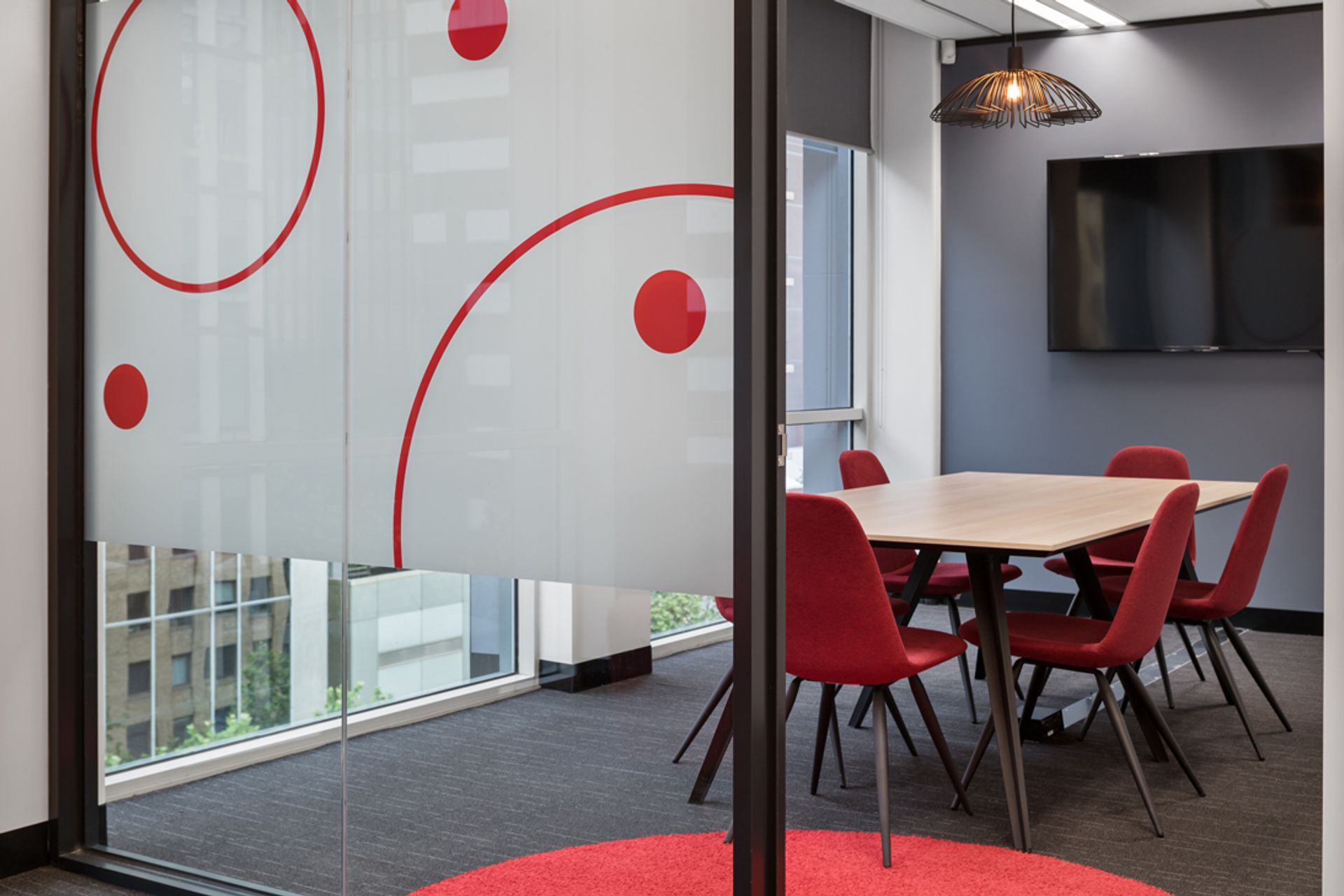 Photographer: Gallant Lee