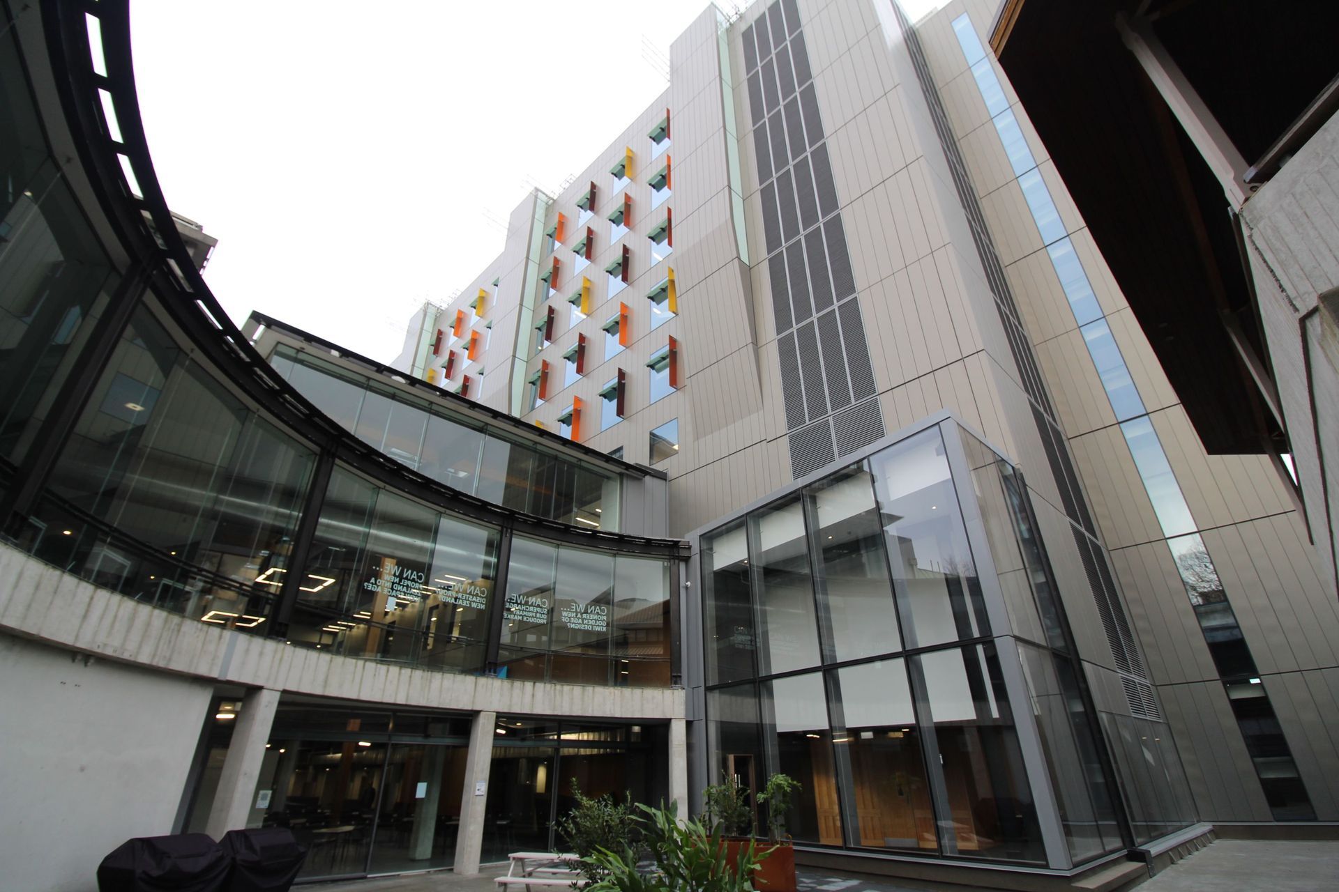 University of Auckalnd - Engineering (B405)